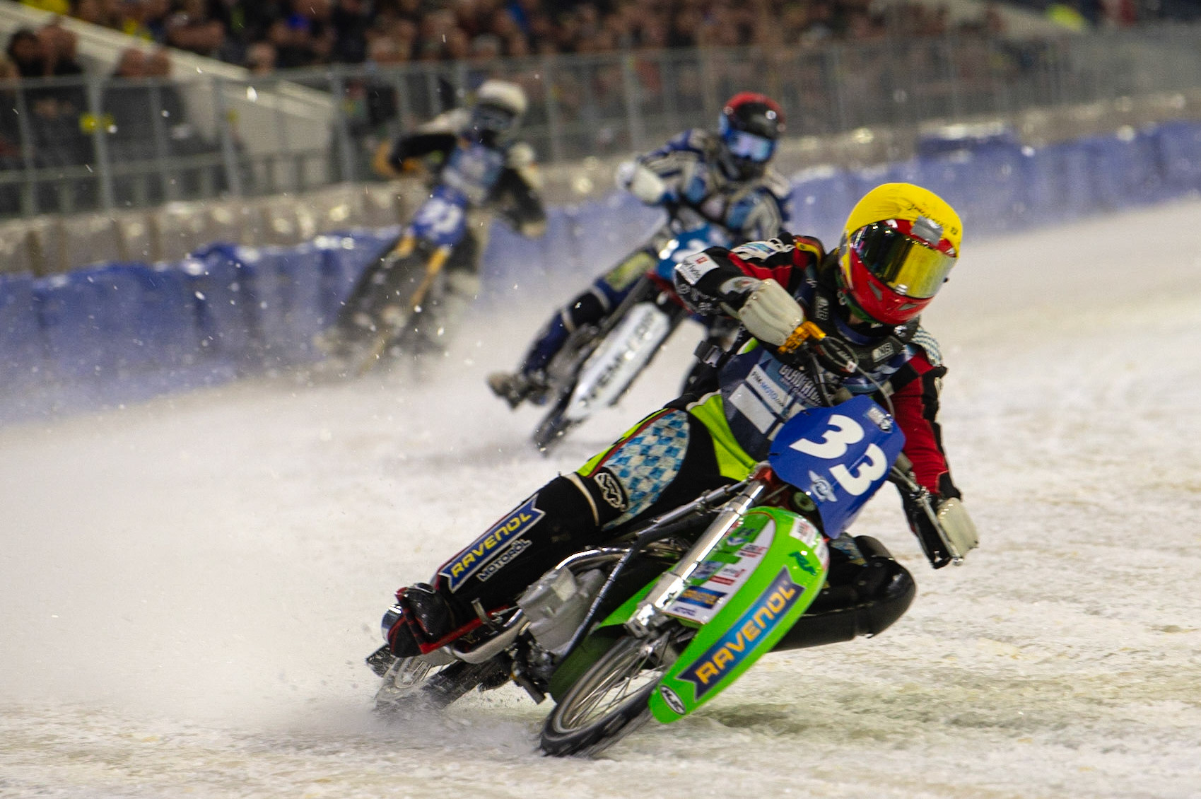 HEERENVEEN, NL. Johann Weber (33)  (Yellow) leads Max Koivula (24) (Red) and Franz Mayerbüchler (93) (White) during the FIM Ice Speedway Gladiators World Championship Final 3 at Ice Rink Thialf, Heerenveen on Saturday  2 April 2022. (Credit: Ian Charles | MI News)