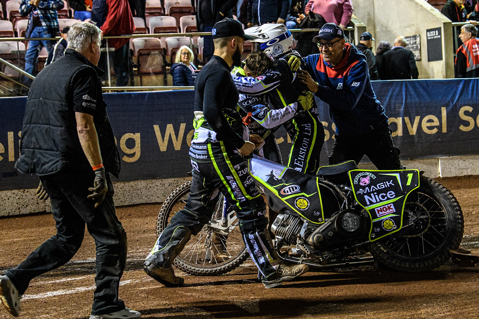 Ipswich riders celebrate their aggregate victory during the Sports Insure Premiership Semi Final Playoff 2nd leg match between Belle Vue Aces and Ipswich Witches at the National Speedway Stadium, Manchester on Monday 25th September 2023. (Photo: Ian Charles | MI News)