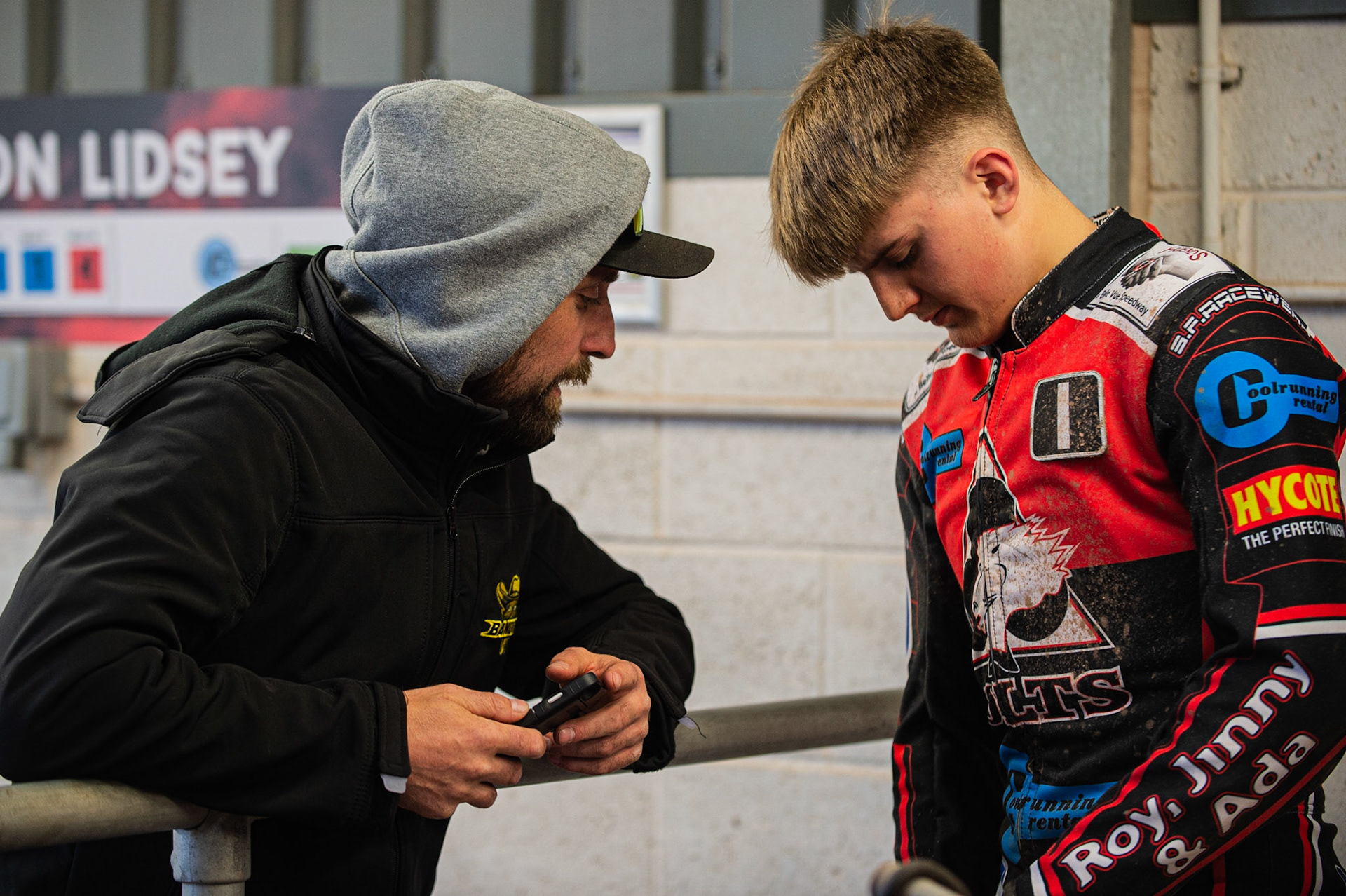 Photo: Ian Charles

Gary Flint (left) chats with son Leon 

Belle Vue Colts v Plymouth Gladiators National League, Belle Vue National Speedway Stadium, Manchester, Thursday 23  May  2019