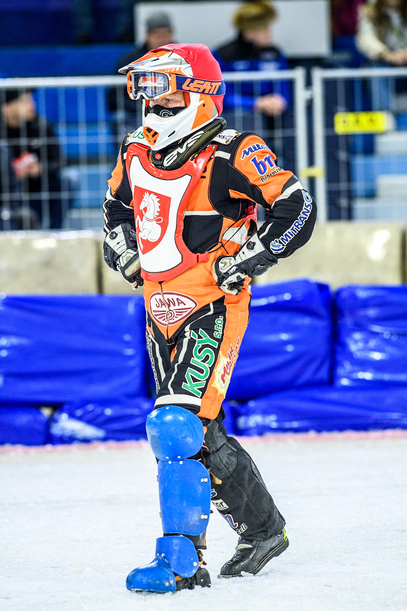 Lukáš Hutla of The Czech Republic checks the track after a race stoppage during the Roelof Thijs Bokaal at Ice Rink Thialf, Heerenveen, The Netherlands on Friday 5th April 2024. (Photo: Ian Charles | MI News)