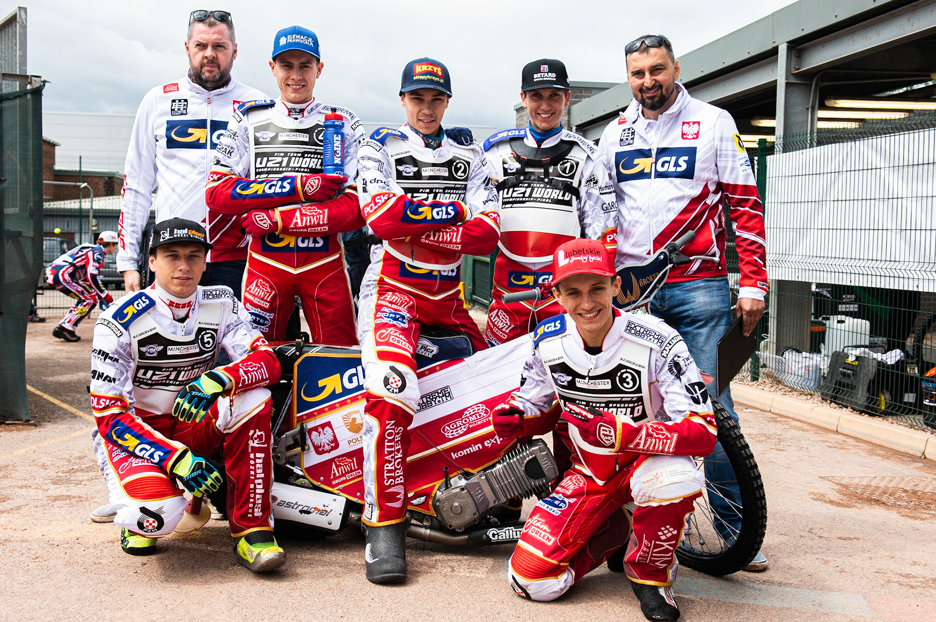 Photo: Ian Charles

Poland:
Rear (l-r) Dariusz  Cieslak (Manager)  Bartosz Smektala, Dominik Kubera, Maksym Drabik, Rafal Dobrucki
Kneeling: Michal Gruchalski Wiktor Lampart

FIM Team Speedway U-21 World Championship, National Speedway Stadium, Manchester Friday 12 July  2019