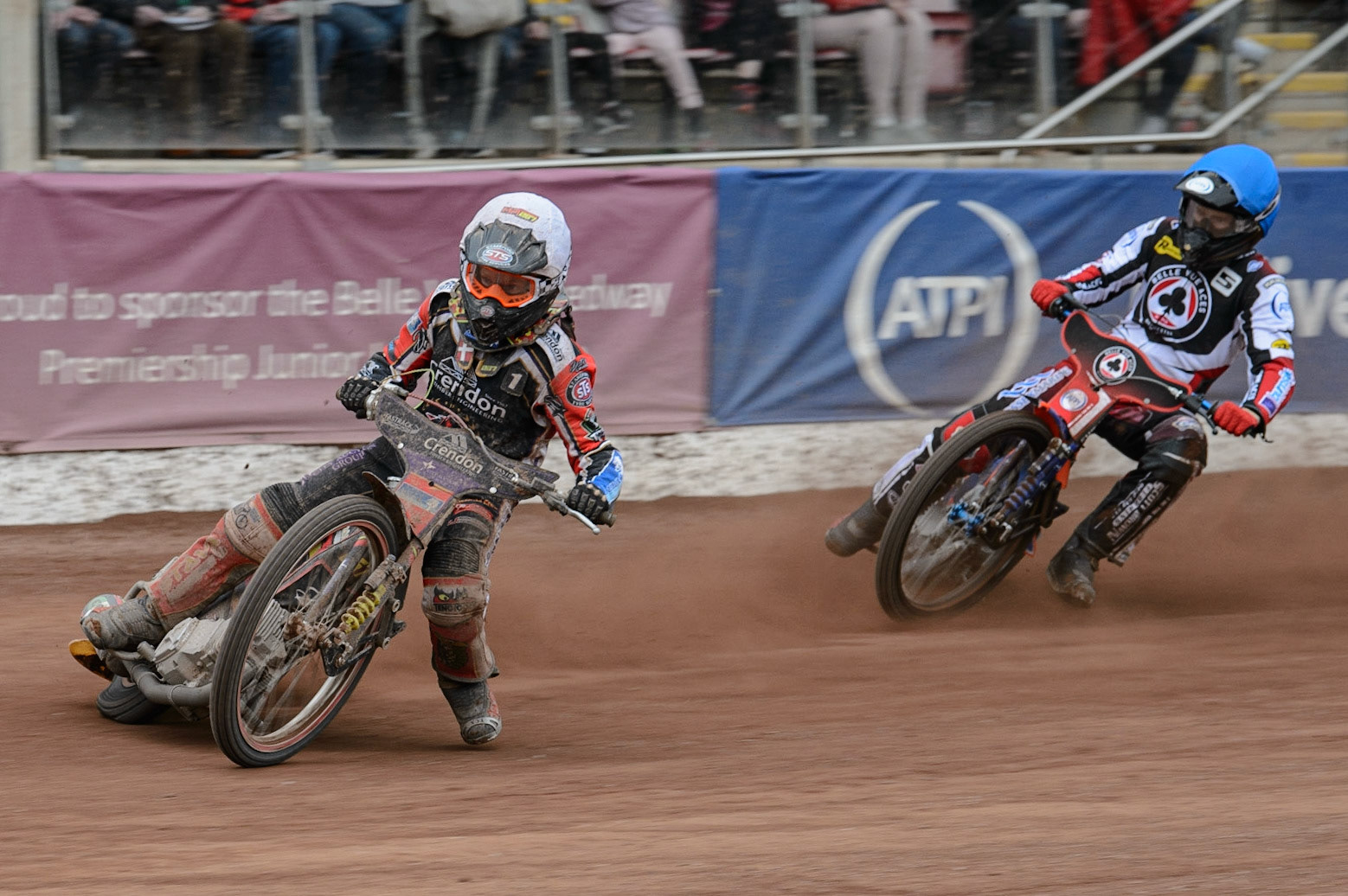 MANCHESTER, UK. MAY 2ND  Michael Palm Toft  (White) leads Brady Kurtz  (Blue) during the SGB Premiership match between Belle Vue Aces and Peterborough at the National Speedway Stadium, Manchester on Monday 2nd May 2022. (Credit: Ian Charles | MI News)