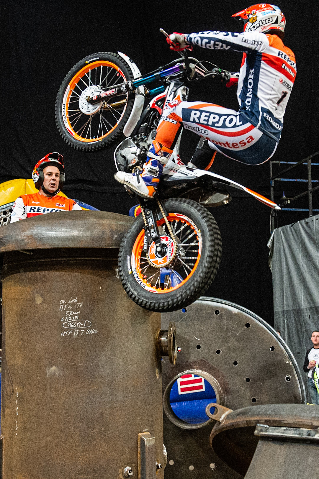 SHEFFIELD, ENGLAND  - DECEMBER 28TH    during the 25th Anniversary Sheffield Indoor Trial at the FlyDSA Arena, Sheffield on Saturday 28th December 2019. (Credit: Ian Charles | MI News)