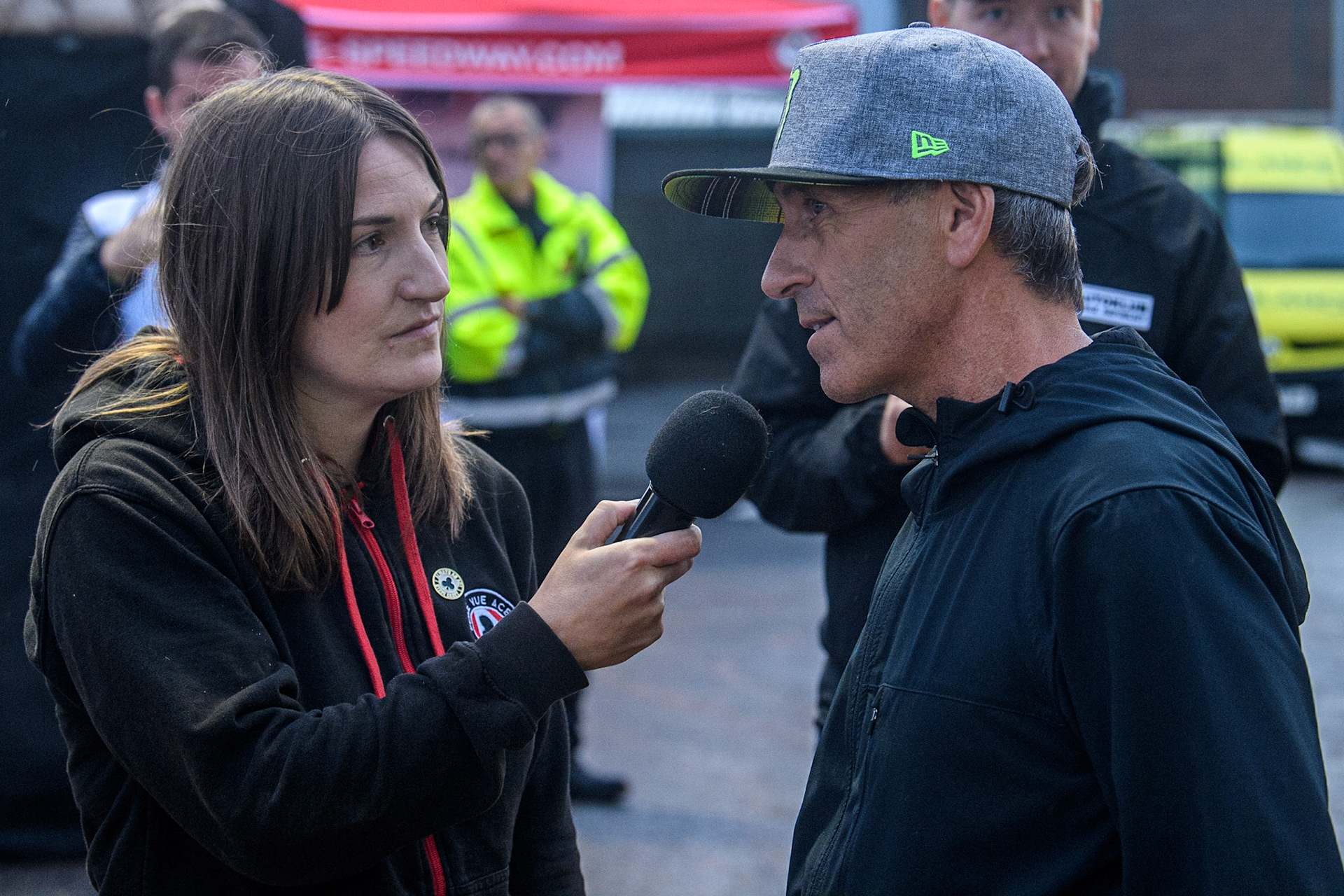 Belle Vue meeting presenter Hayley Bromley interviews Former Speedway World Champion Greg Hancock during the FIM World Flat Track Championship Round 1 at the National Speedway Stadium, Manchester on Saturday 5th August 2023. (Photo: Ian Charles | MI News)