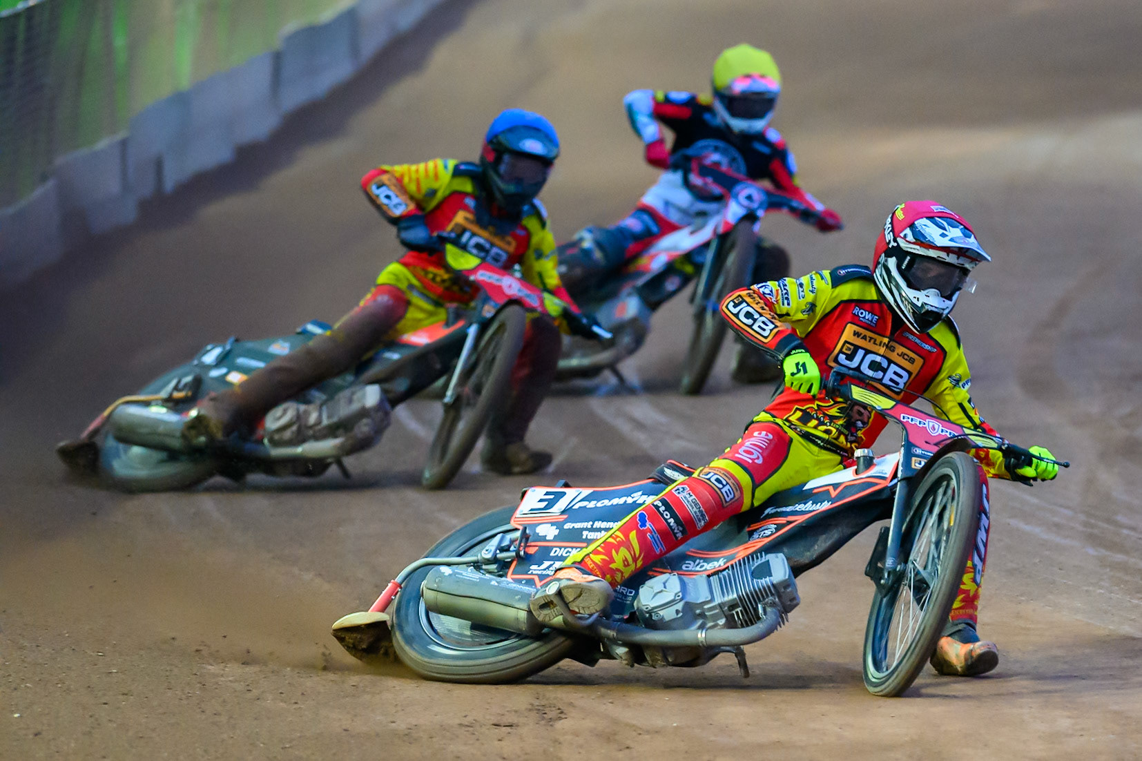 Sam Masters of Leicester Lions in Red leading Dan Thompson of Leicester Lions in Blue nd Zach Cook of Belle Vue Aces  in Yellow during the Rowe Motor Oil Premiership match between Leicester Lions and Belle Vue Aces at the Hydroscan Arena, Leicester on Monday 7th September 2026. (Photo: Ian Charles | MI News)