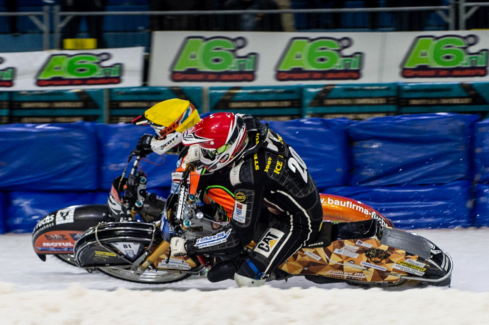 Photo: Ian Charles

Jimmy Olsén (Red) inside Markus Jell (Yellow)

Roelof Thijs Bokaal, Ice Rink Thialf, Heerenveen, Netherlands Friday  29  March  2019