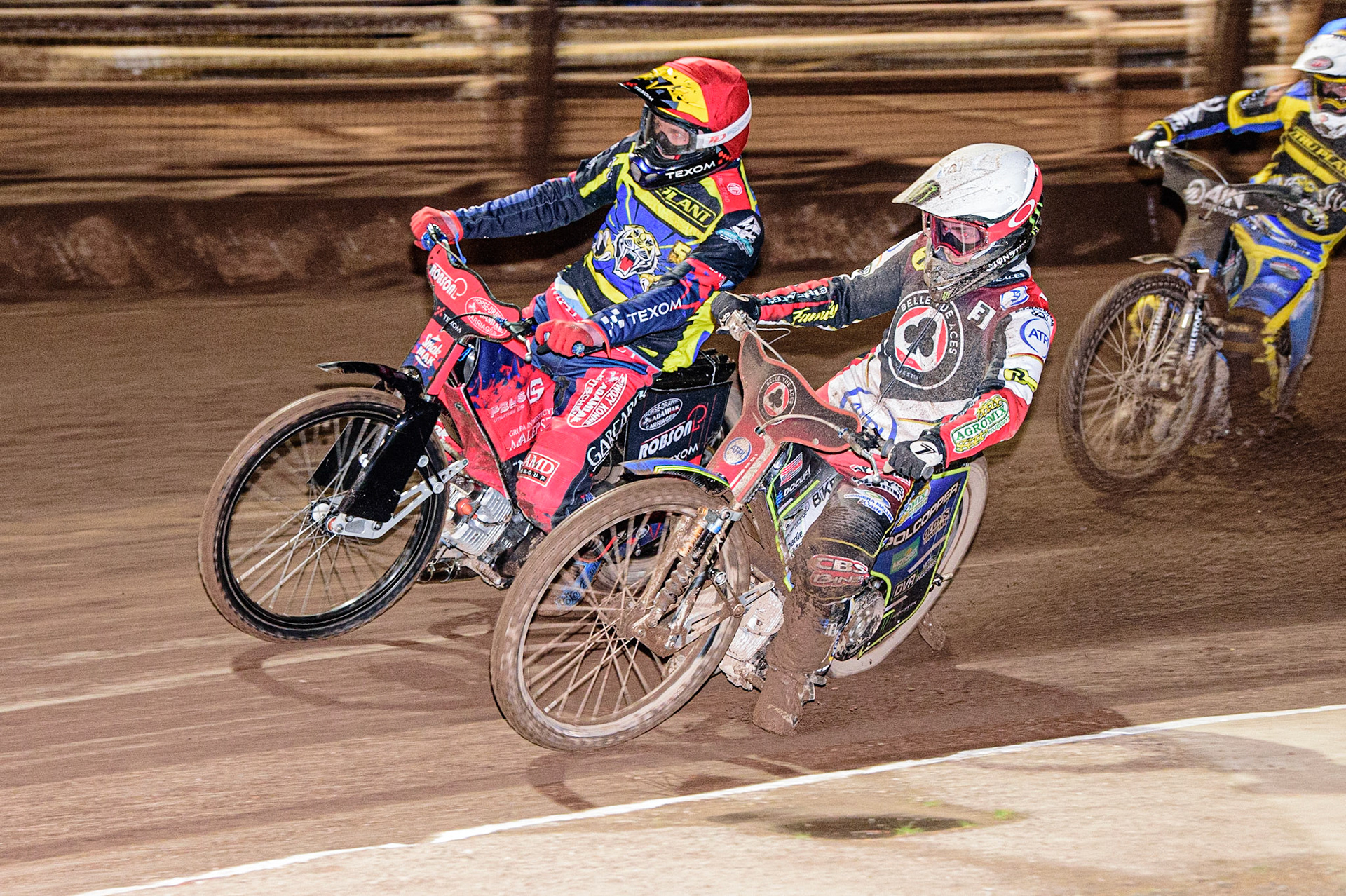 Jaimon Lidsey  (White) inside Tobiasz Musielak  (Red) with Lewis Kerr  (Blue) behind during the Sheffield Tigers vs Belle Vue Aces meeting in the SGP Premiership at Owlerton Stadium, Sheffield on Thursday 23rd March 2023. (Photo: Ian Charles | MI News)