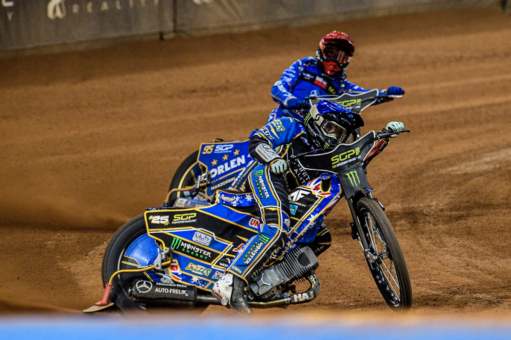 Jack Holder (25) (Blue) leads  Bartosz Zmarzlik (95) (Red) in the final during the FIM Speedway Grand Prix of Great Britain at the Principality Stadium, Cardiff on Saturday 2nd September 2023. (Photo: Ian Charles | MI News)
