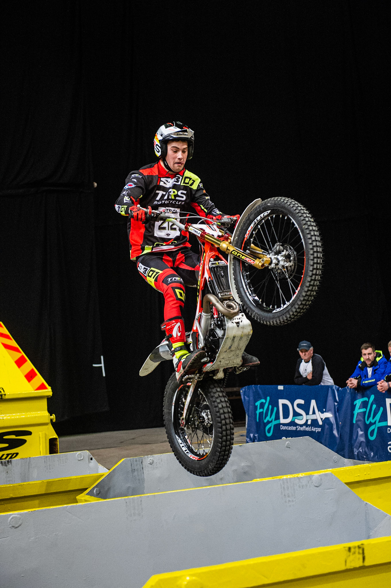 SHEFFIELD, ENGLAND  - DECEMBER 28TH   Toby Martyn, UK (Beta) on the final section of the Final during the 25th Anniversary Sheffield Indoor Trial at the FlyDSA Arena, Sheffield on Saturday 28th December 2019. (Credit: Ian Charles | MI News)
