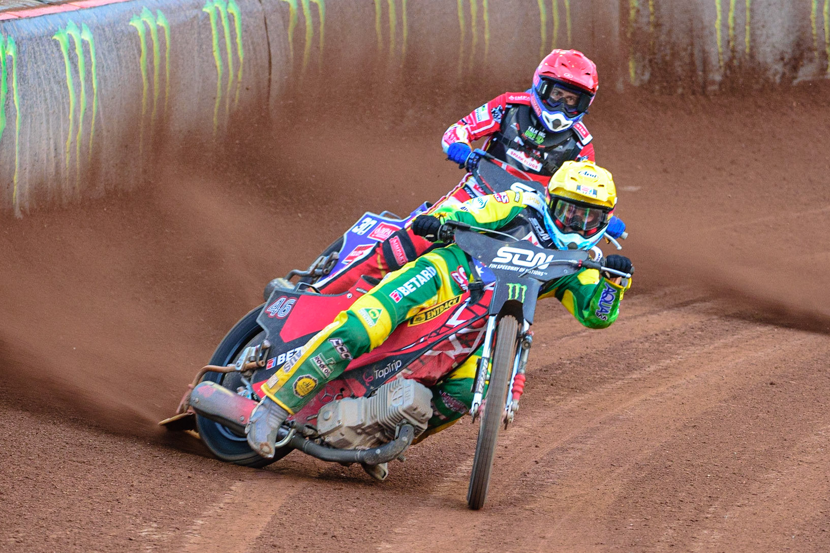 MANCHESTER, UK. OCT 16TH Max Fricke of Australia (Yellow) leads Leon Madsen of Denmark (Red) during the Monster Energy FIM Speedway of Nations at the National Speedway Stadium, Manchester on Saturday  16th October 2021. (Credit: Ian Charles | MI News)