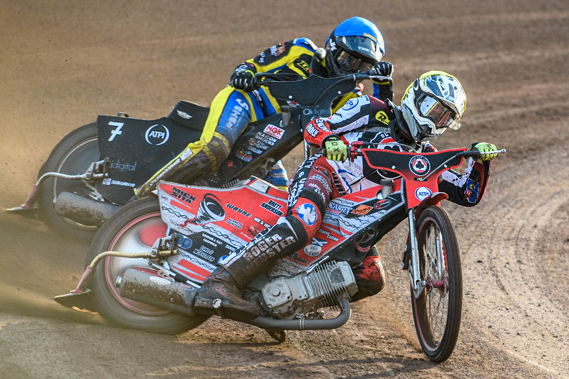 Connor Bailey (White) leads Dan Gilkes (Blue) during the Sports Insure Premiership match between Sheffield Tigers and Belle Vue Aces at Owlerton Stadium, Sheffield on Thursday 20th July 2023. (Photo: Ian Charles | MI News)