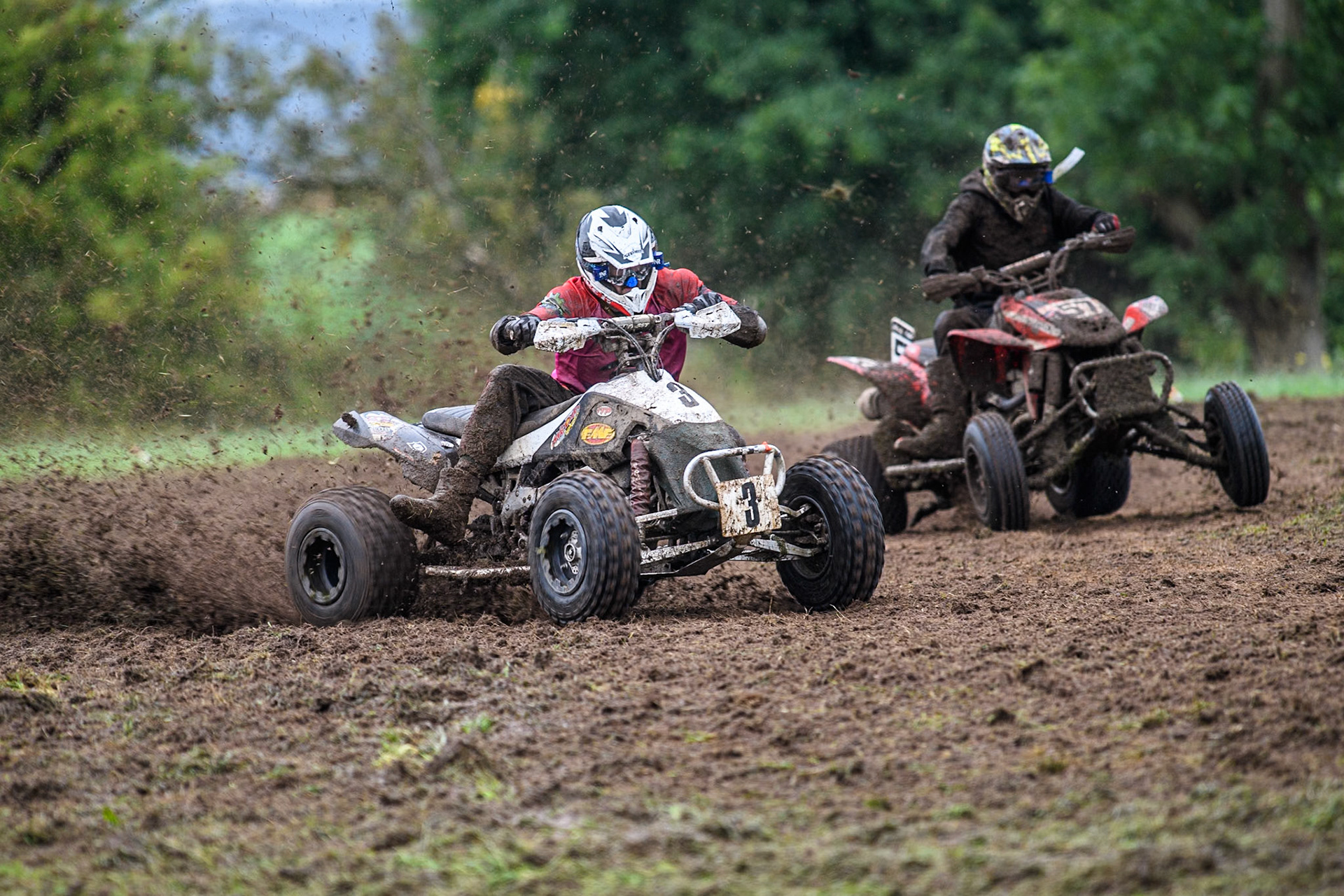 Dean Morford (3) leading Ethan Williams (57) in the Quad Class during the ACU British Upright Championships at Woodhouse Lance, Gawsworth, Cheshire on Sunday 8th September 2024. (Photo: Ian Charles | MI News)