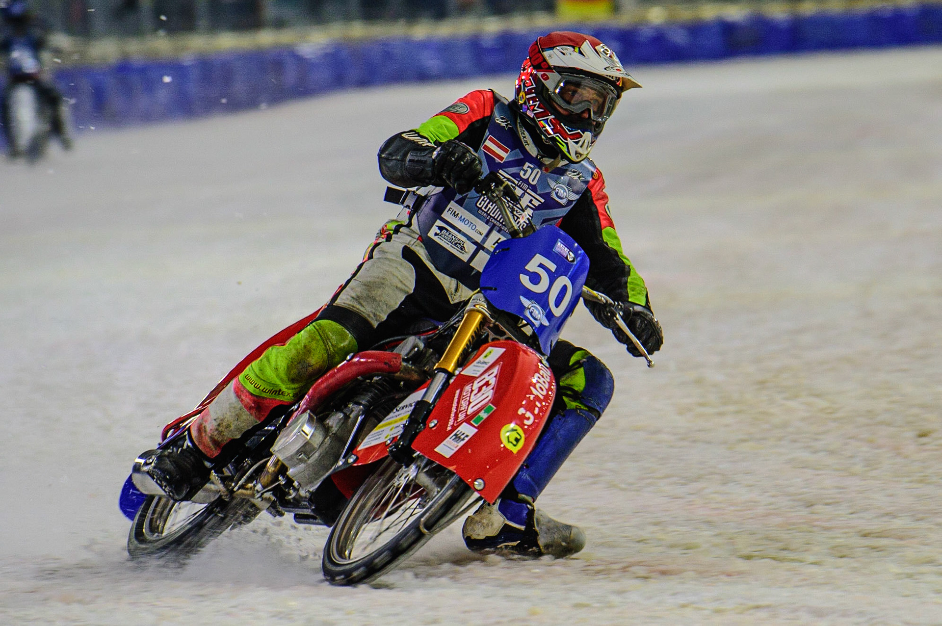 HEERENVEEN, NL.  Harald Simon (50) in action during the FIM Ice Speedway Gladiators World Championship Final 4 at Ice Rink Thialf, Heerenveen on Sunday  3 April 2022. (Credit: Ian Charles | MI News)