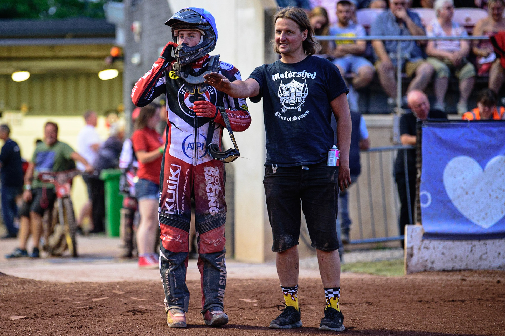 MANCHESTER UK  Norick Blodorn  (left) with mentor Robbie Kessler  during the SGB Premiership match between Belle Vue Aces and King's Lynn Stars at the National Speedway Stadium, Manchester on Monday 11th July 2022. (Credit: Ian Charles | MI News)