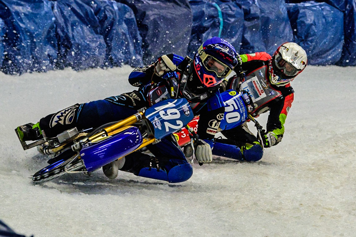 Niclas Svensson (192) (Blue) leads Harald Simon (50) (White) during the Ice Speedway Gladiators World Championship Final 2 at Max-Aicher-Arena, Inzell, Germany on Sunday 19th March 2023. (Photo: Ian Charles | MI News)