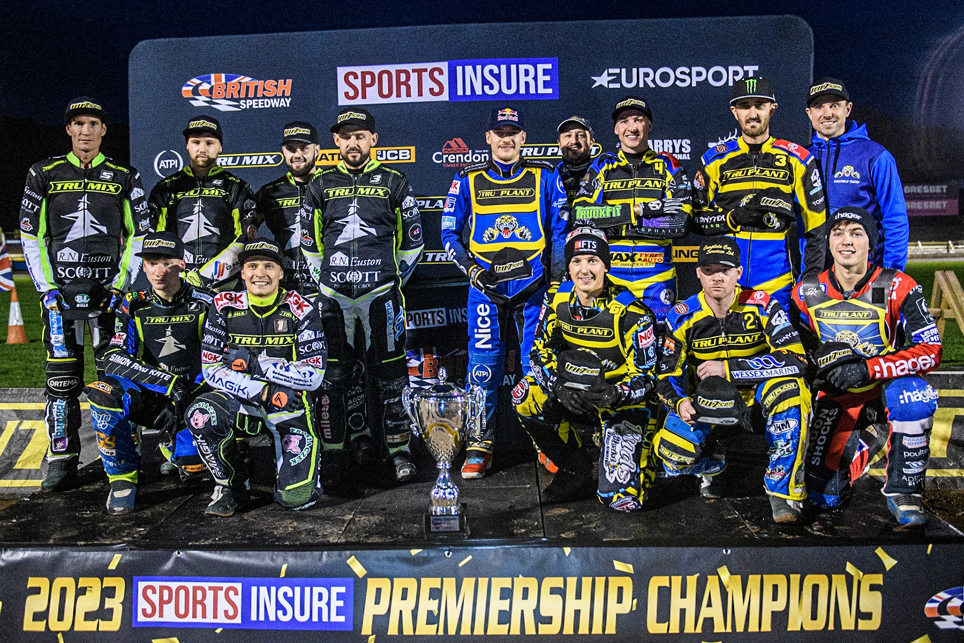 The teams line up for the Cameras during the Sports Insure Premiership Grand Final Second Leg match between Sheffield Tigers and Ipswich Witches at Owlerton Stadium, Sheffield on Thursday 5th October 2023. (Photo: Ian Charles | MI News)