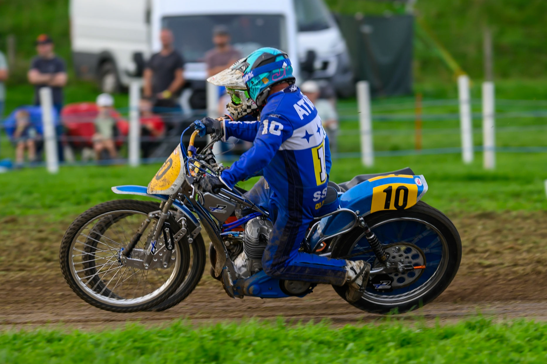 British Masters (Solos): Tony Atkin (10) on the inside of Simon Hammersley (4) during the British Masters Grasstrack Championship at Lower Marsh Farm, Much Hoole, Preston in Lancashire, England on Sunday 13th September 2026. (Photo: Ian Charles | MI News)