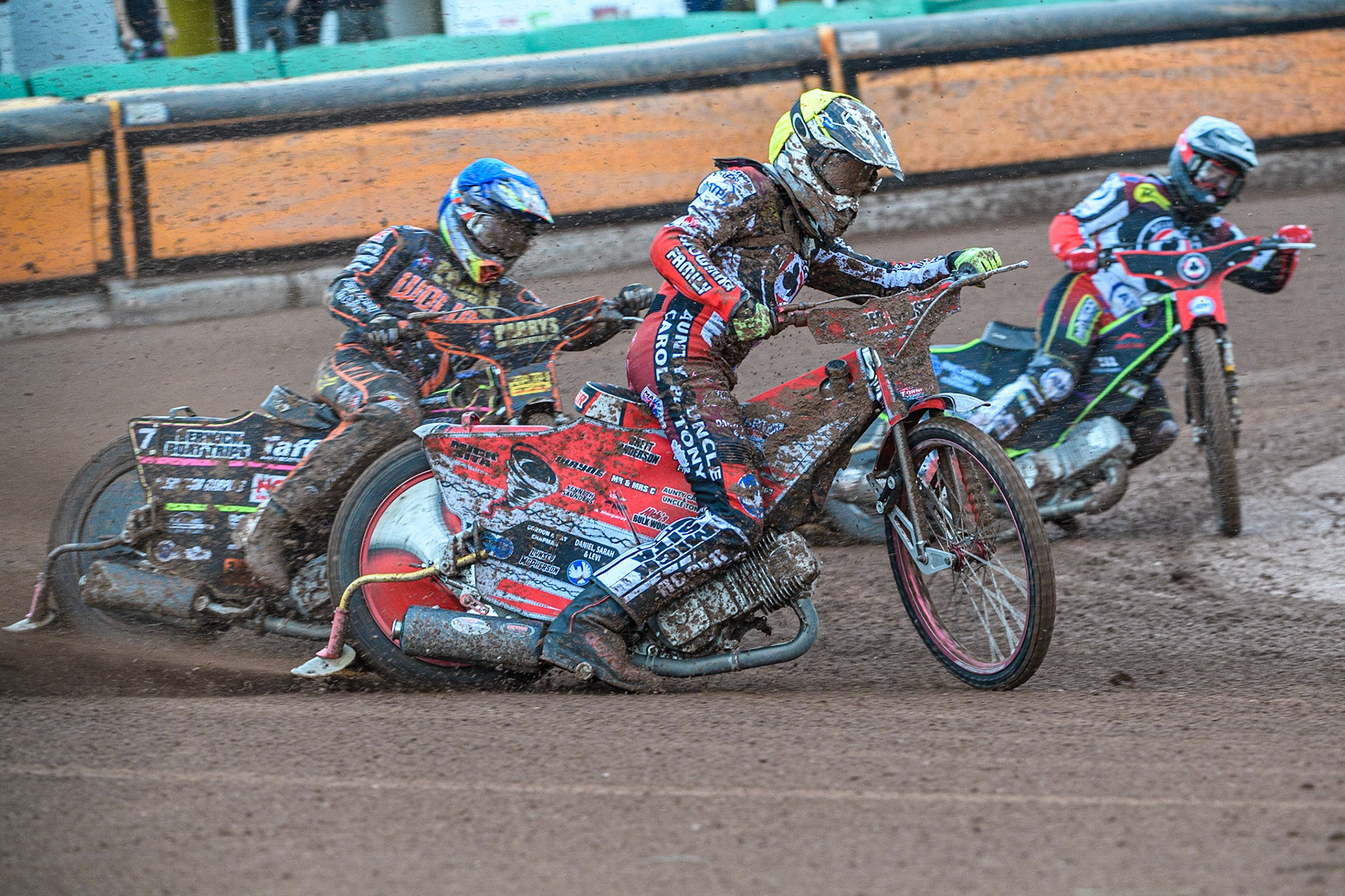 Connor Bailey (Yellow) leads Leon Flint (Blue) and Tom Brennan (White) during the Sports Insure Premiership match between Wolverhampton Wolves and Belle Vue Aces at Monmore Green Stadium, Wolverhampton on Monday 10th July 2023. (Photo: Ian Charles | MI News)