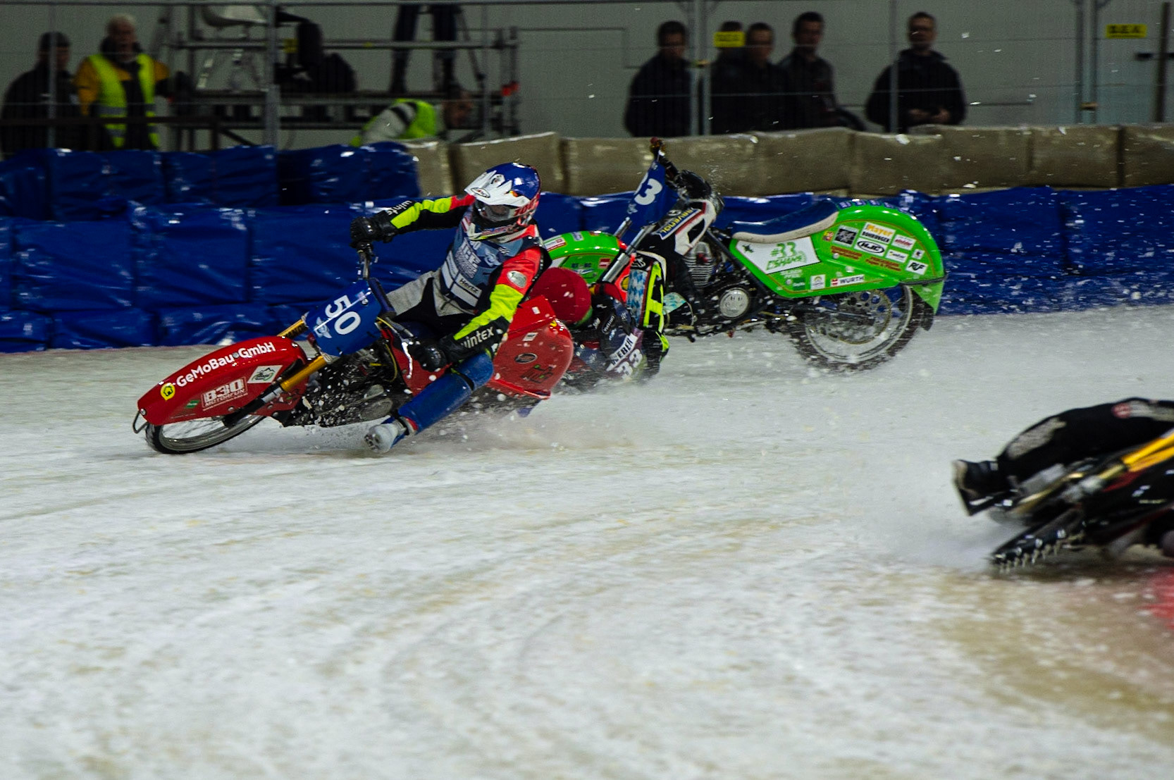 HEERENVEEN, NL.Johann Weber (33)  crashes out of Heat 6  during the FIM Ice Speedway Gladiators World Championship Final 3 at Ice Rink Thialf, Heerenveen on Saturday  2 April 2022. (Credit: Ian Charles | MI News)
