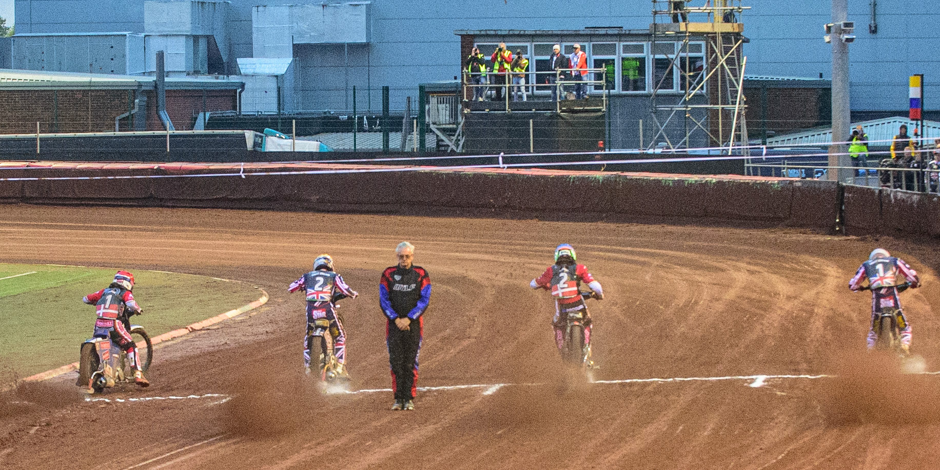 MANCHESTER, UK. OCT 17TH The start of the semi final as Great Britain face Denmark during the Monster Energy FIM Speedway of Nations at the National Speedway Stadium, Manchester on Sunday  17th October 2021. (Credit: Ian Charles | MI News)