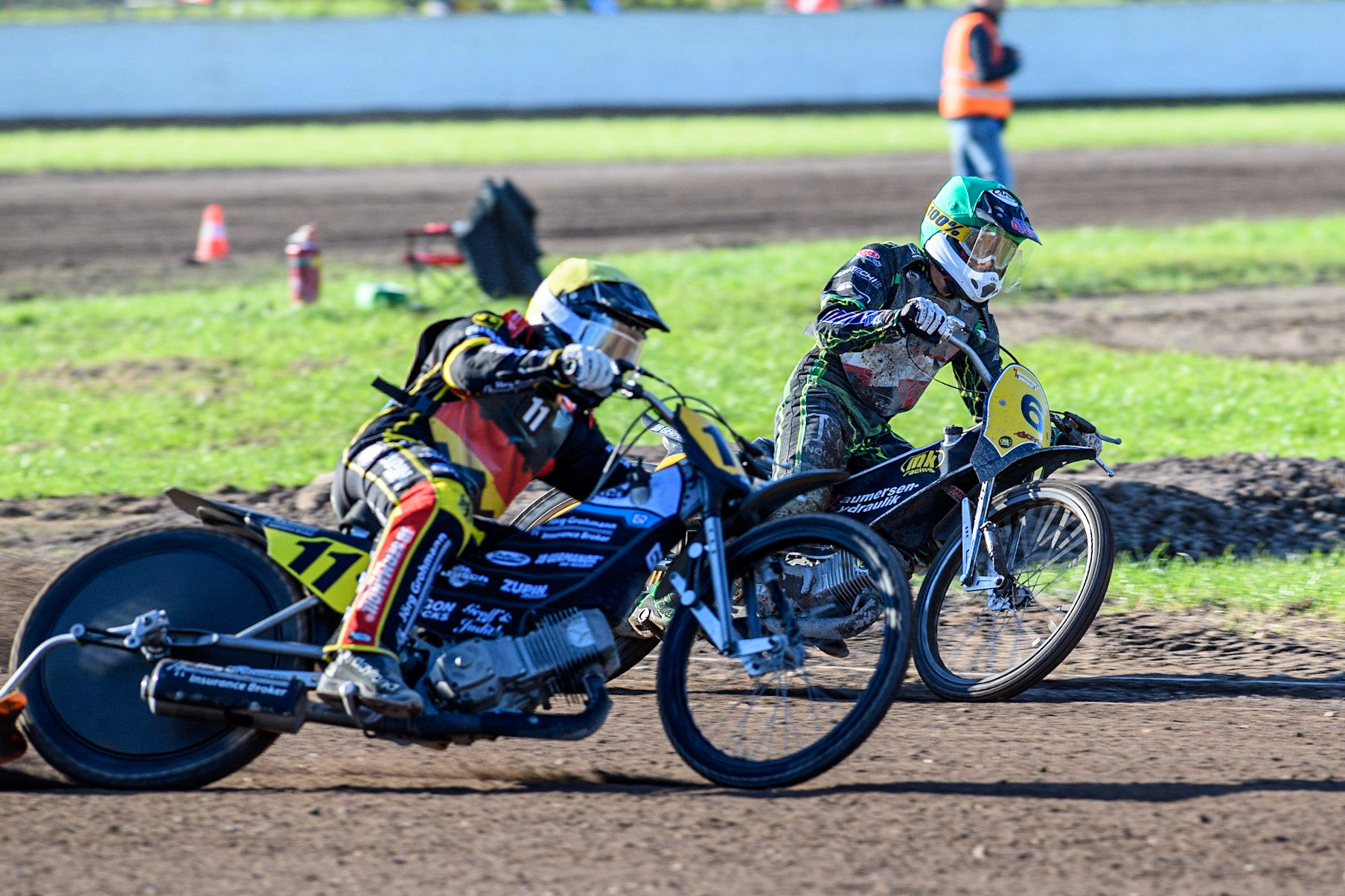 Erik Riss (Yellow) outside Tobias Thomsen (Green) during the FIM Long Track Of Nations event at the Speed Centre Roden on Sunday 24th September 2023. (Photo: Ian Charles | MI News)
