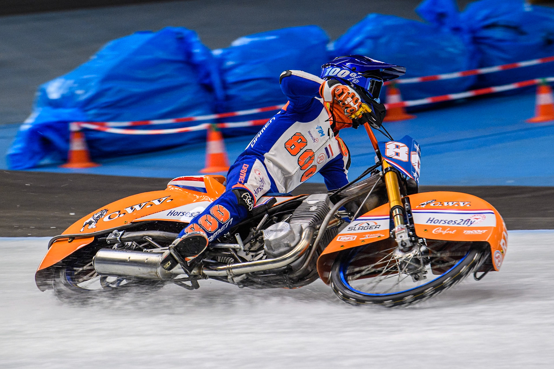 Jasper Iwema (800) of The Netherlands in action during practice for  the Ice Speedway Gladiators World Championship Finals 1 &amp; 2 at Max-Aicher-Arena, Inzell on Friday 14th March 2025. (Photo: Ian Charles | MI News)
