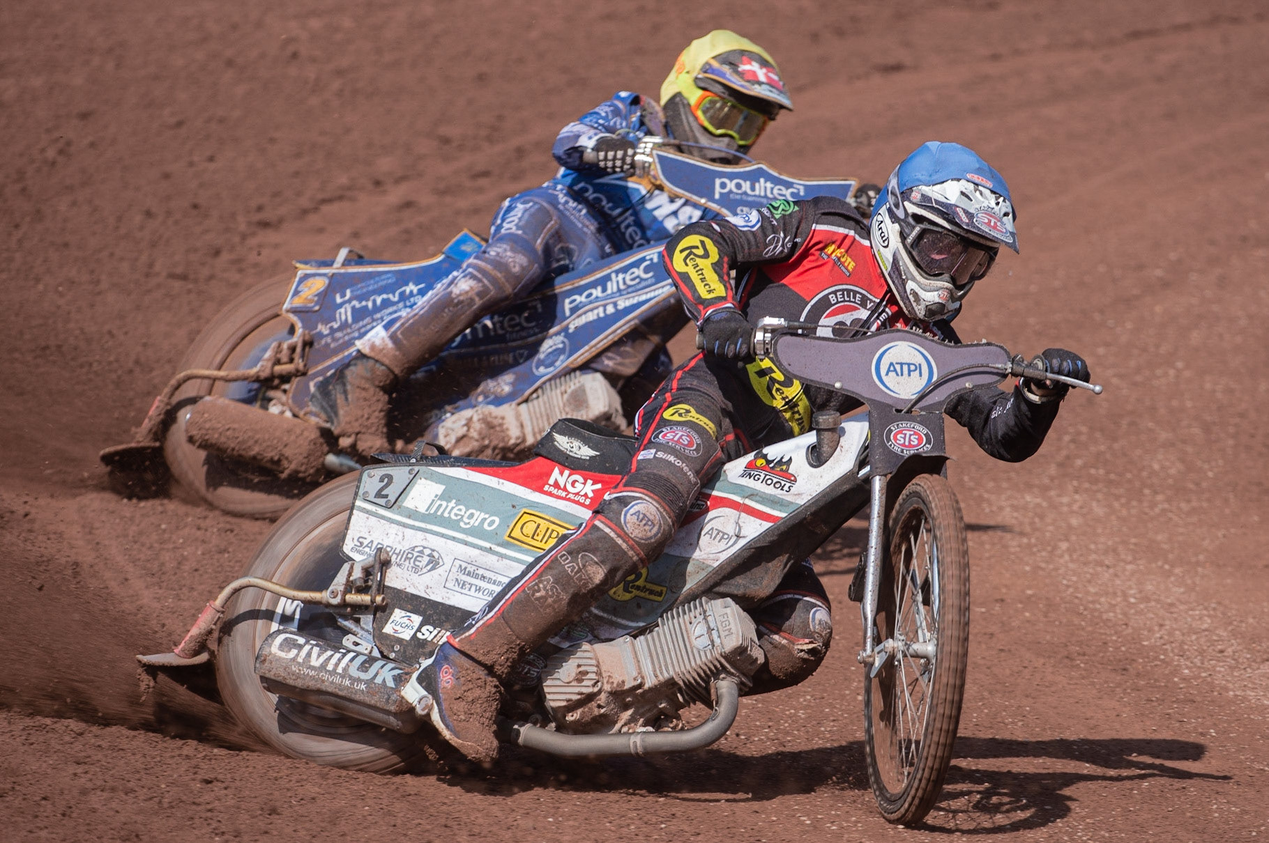 Photo: Ian Charles

Belle Vue Aces’  Steve Worrall  (Blue) leads King’s Lynn Stars’ Michael Palm Toft  (Yellow)

Belle Vue Aces v Kings Lynn Stars, British Speedway Premiership, Belle Vue National Speedway Stadium, Manchester, Monday 26  August  2019