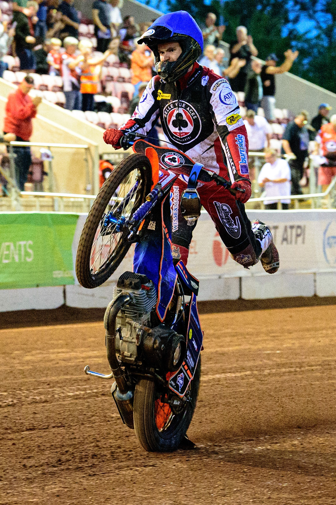 Brady Kurtz  celebrates with a wheelie during the SGB Premiership match between Belle Vue Aces and Ipswich Witches at the National Speedway Stadium, Manchester on Monday 8th August 2022. (Credit: Ian Charles | MI News)
