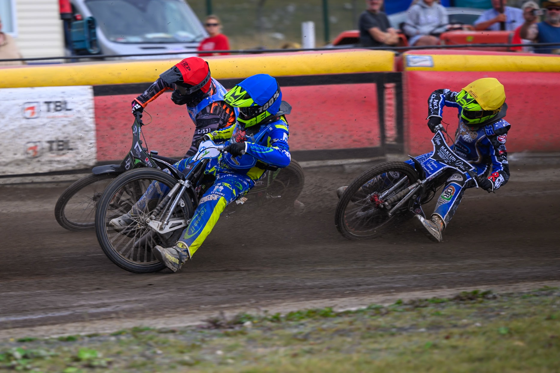 Will Boraston of Buxton Bulls in Yellow falls in the path of Ollie Binns of Kings Lynn Young Stars during the WSRA National Development League match between Buxton Bulls and King's Lynn Young Stars at Hi-Edge Speedway, Buxton on Sunday 9th August 2026. (Photo: Ian Charles | MI News)
