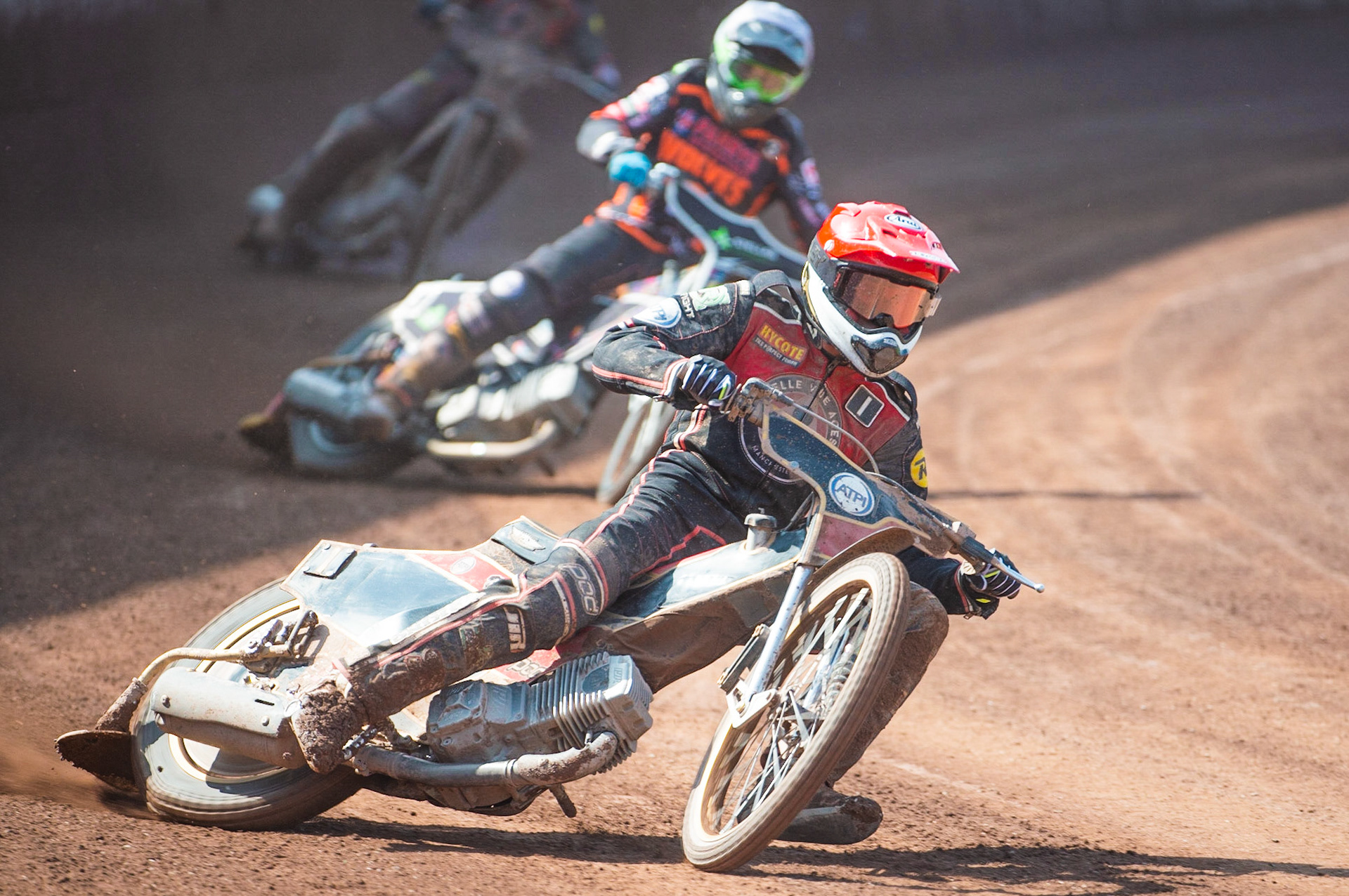 Photo by Ian Charles:

Max Fricke (Red) leads Scott Nicholls (White)

Belle Vue Aces v Wolverhampton Wolves, National Speedway Stadium, Manchester, Monday, 22, April, 2019