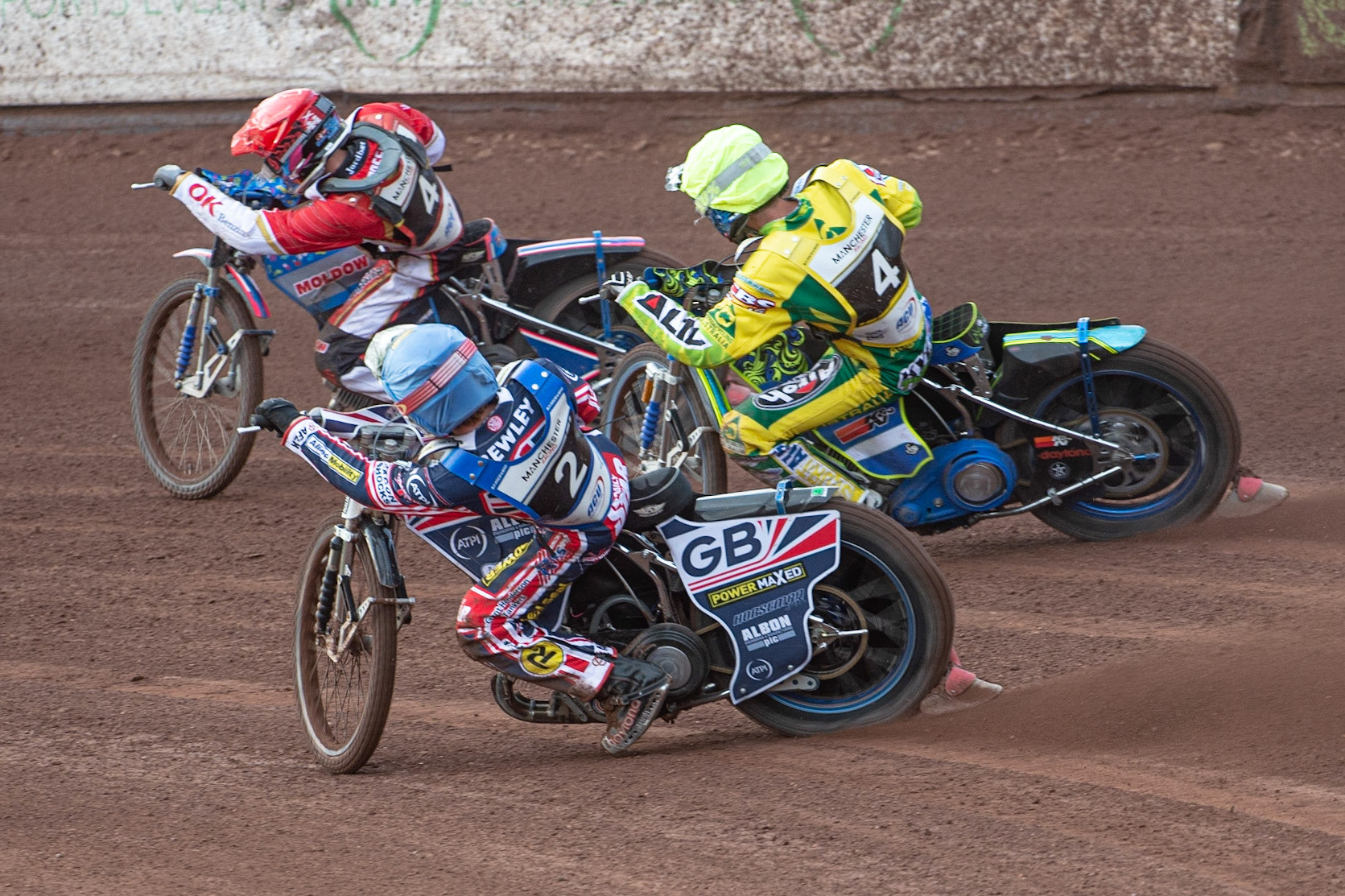 Photo: Ian Charles

Dan Bewley (Blue) tries to go inside Kye Thomson (Yellow) and Jonas Jeppesen (Red) 

FIM Team Speedway U-21 World Championship, National Speedway Stadium, Manchester Friday 12 July  2019