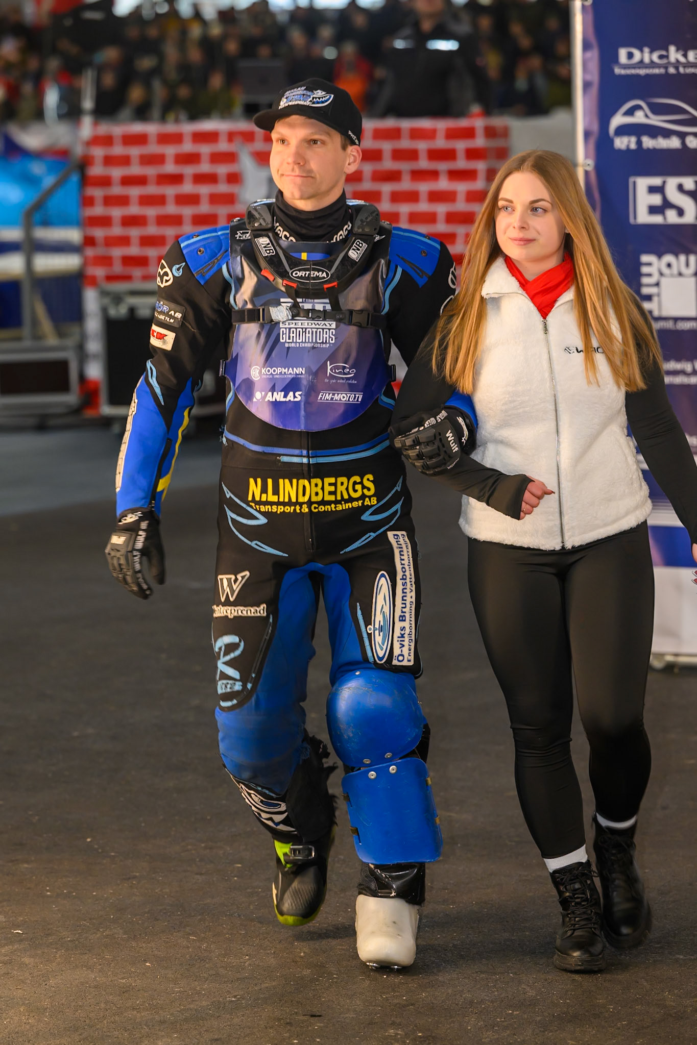 Niclas Svensson (192) of Sweden is accompanied by a start girl  during the Ice Speedway Gladiators World Championship Final 2 at Max-Aicher-Arena, Inzell on Sunday 15th March 2026. (Photo: Ian Charles | MI News)
