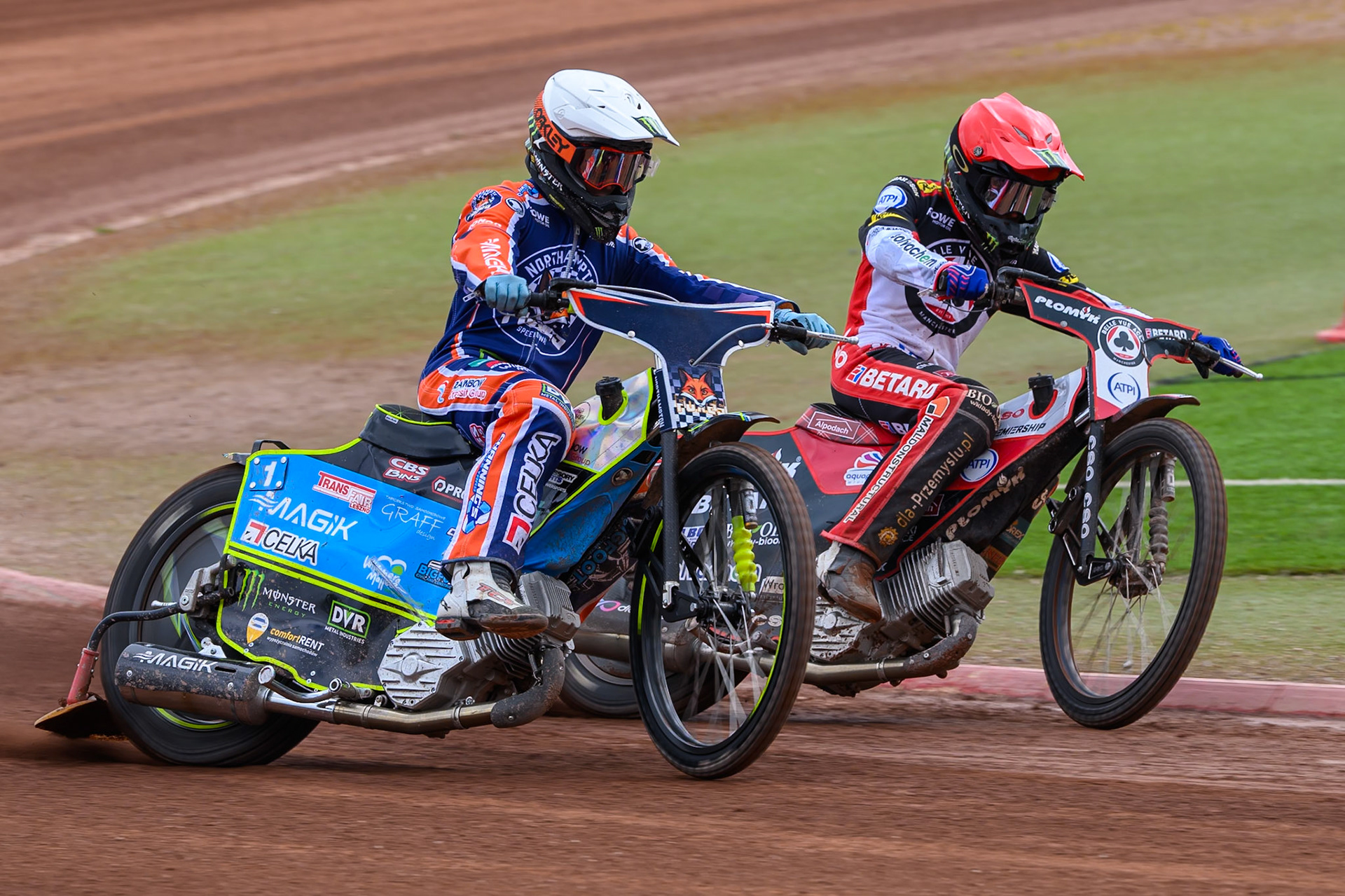 Jaimon Lidsey of Northampton Foxes rides outside Dan Bewley of Belle Vue Aces  in Red during the Rowe Motor Oil Premiership match between Belle Vue Aces and Northampton Foxes at the National Speedway Stadium, Manchester on Monday 4th May 2026. (Photo: Ian Charles | MI News)