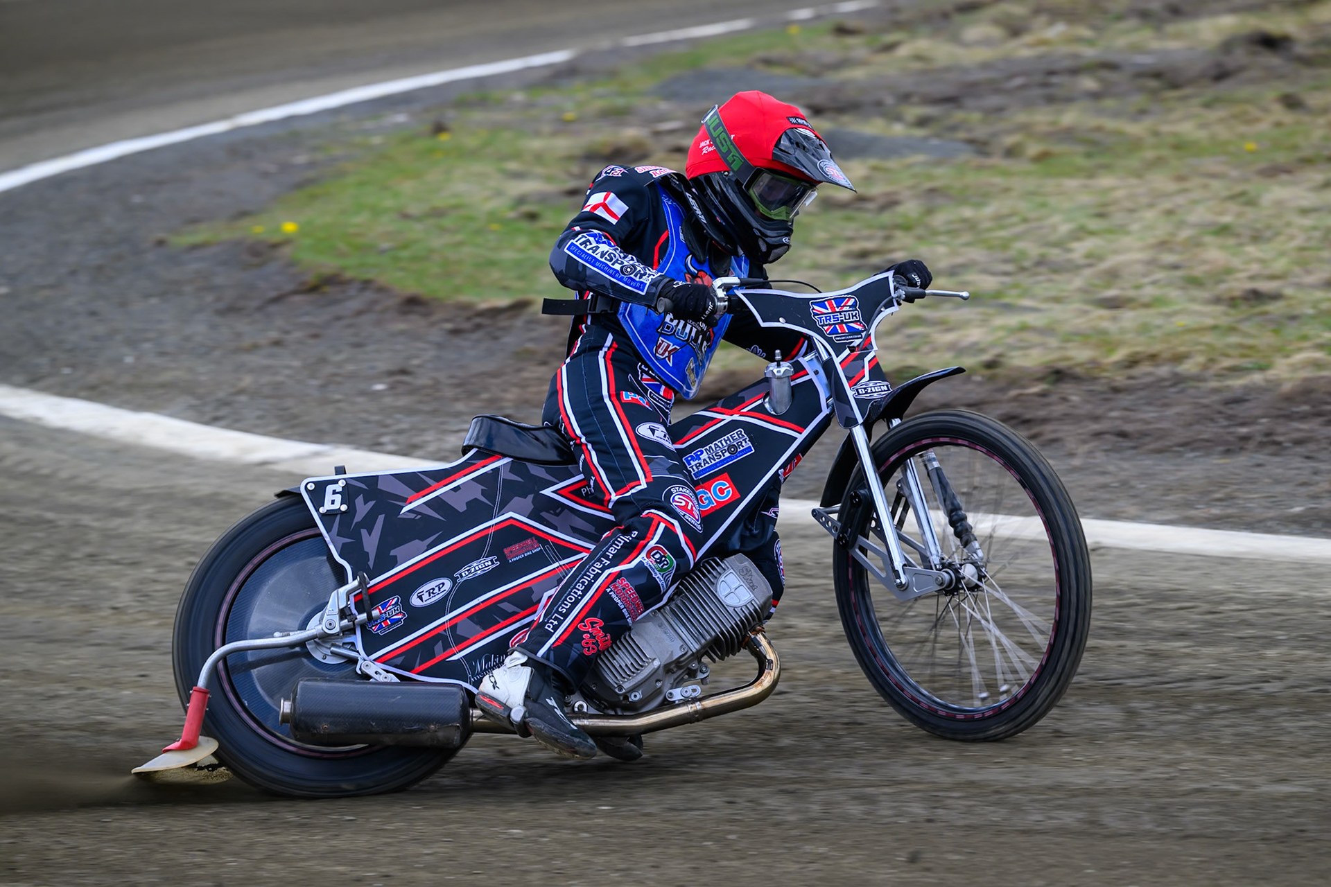 Jack Shimelt of Buxton Bulls   in action during the  Challenge match between Buxton Bulls and NDL Nomads at Hi-Edge Speedway, Buxton on Sunday 19th April 2026. (Photo: Ian Charles | MI News)