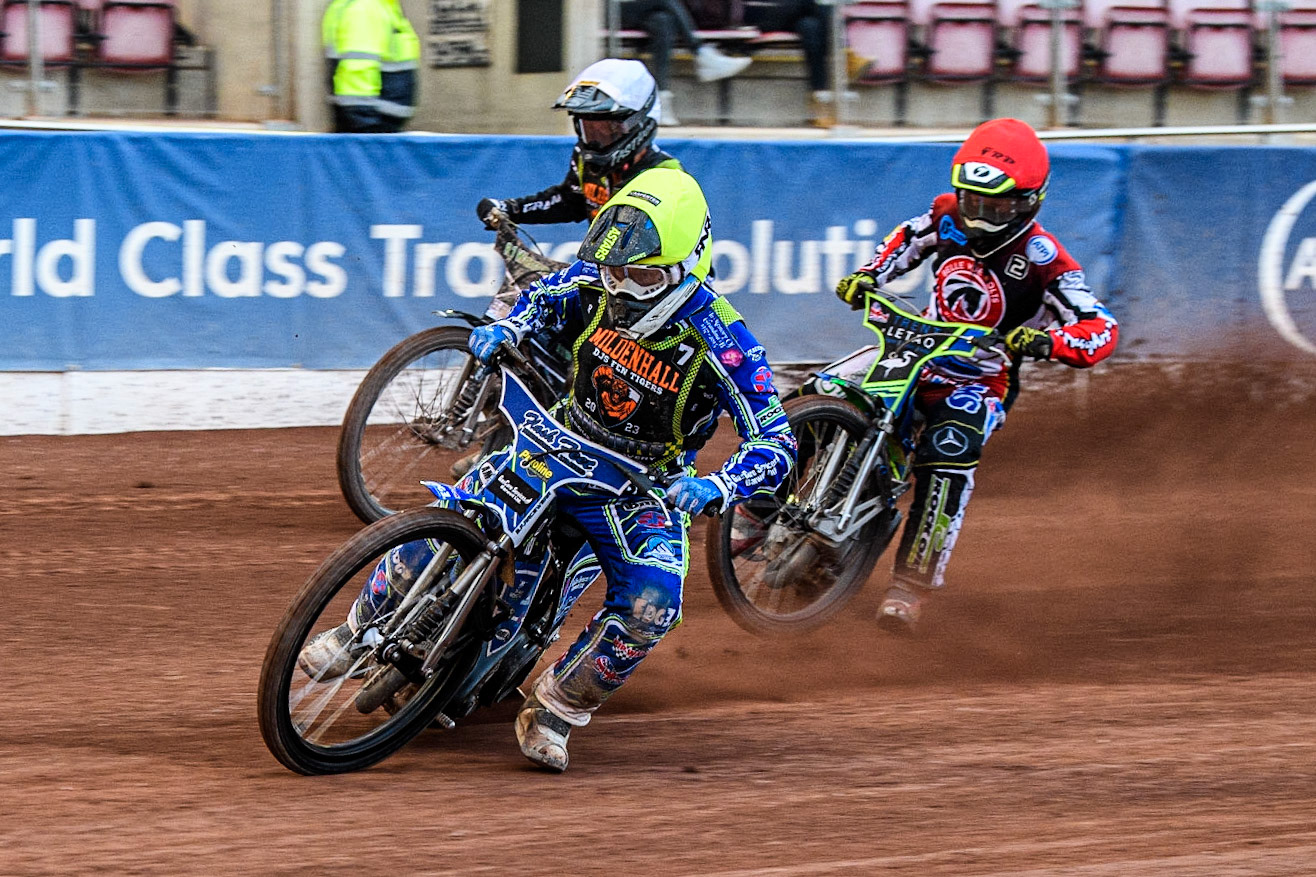 Arran Butcher (Yellow) leads Luke Muff (Red) and Josh Warren (White) during the National Development League match between Belle Vue Colts and Mildenhall Fens Tigers at the National Speedway Stadium, Manchester on Friday 26th May 2023. (Photo: Ian Charles | MI News)