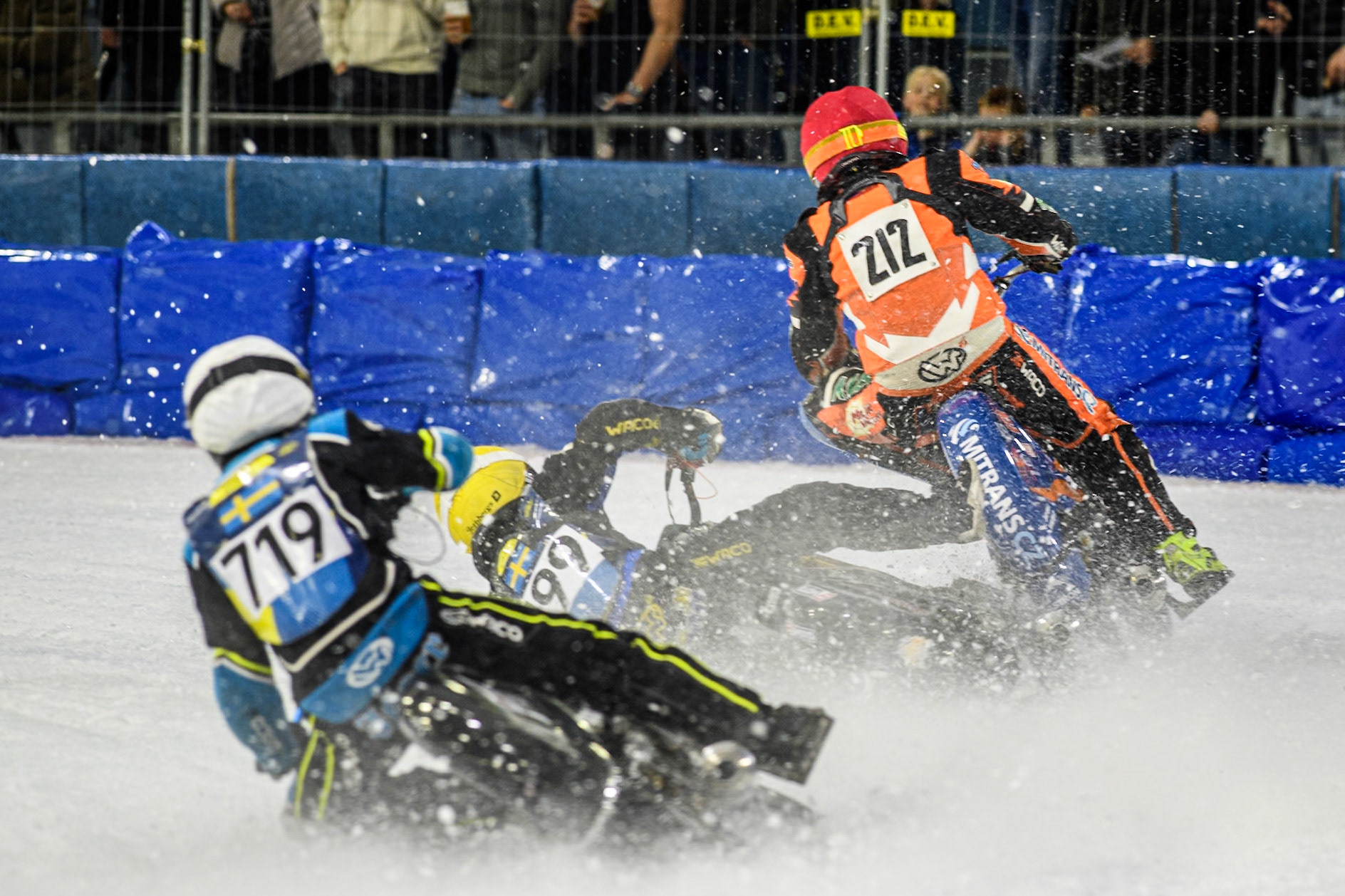 Martin Haarahiltunen (199) of Sweden loses control of his bike during the FIM Ice Speedway Gladiators World Championship, Final 3 at the Ice Stadium, Thialf, Heerenveen on Saturday 5th April 2025. (Photo: Ian Charles | MI News)
