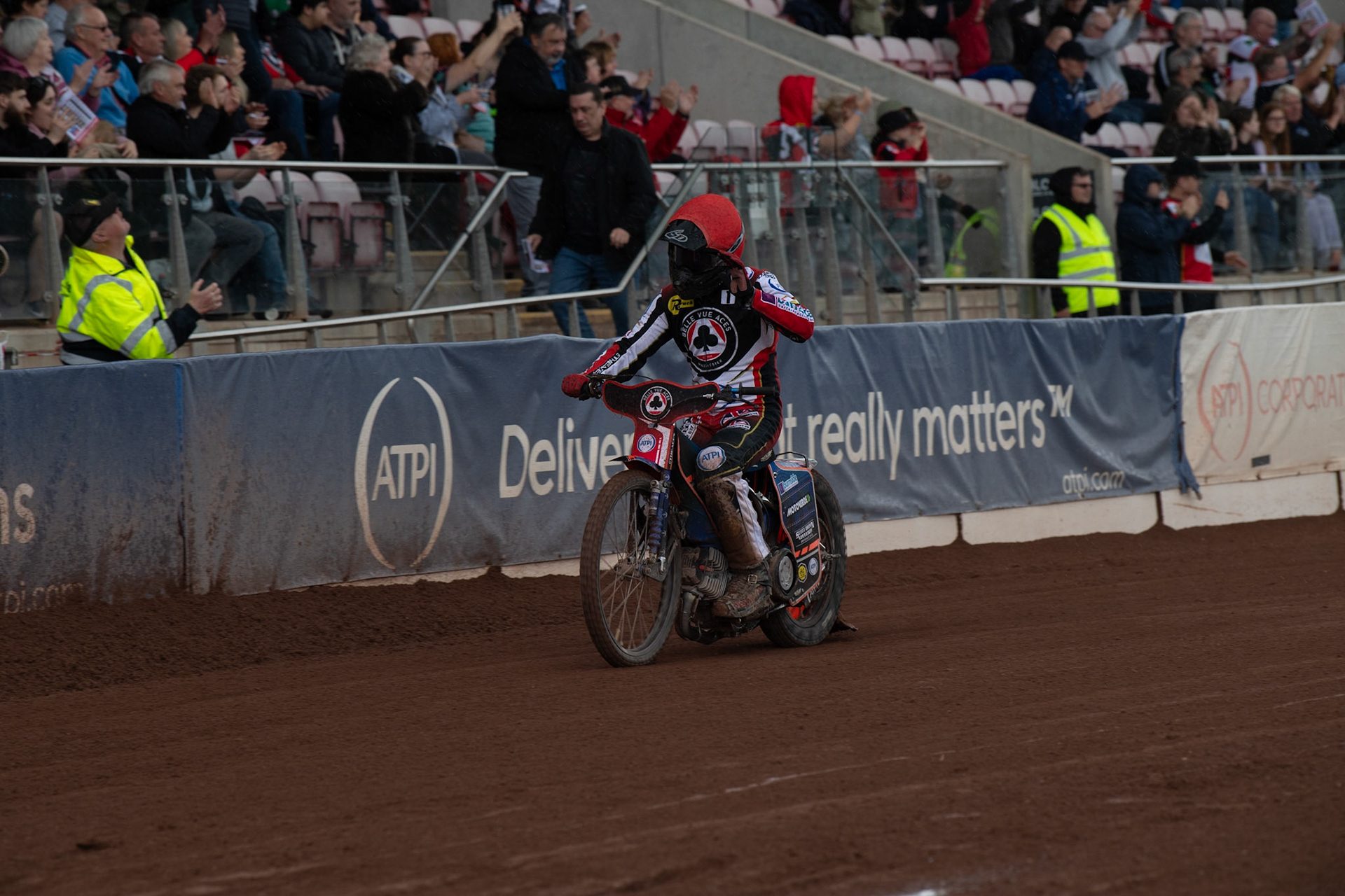 Brady Kurtz acknowledges the crowd after the final heat during the Sports Insure Premiership match between Belle Vue Aces and Leicester Lions at the National Speedway Stadium, Manchester on Monday 28th August 2023. (Photo: Ian Charles | MI News)