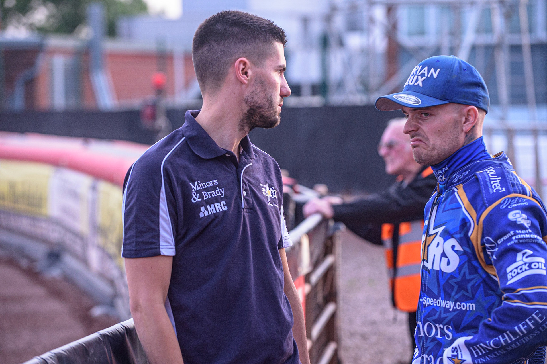 MANCHESTER, UK. AUGUST 23RD    King’s Lynn Minors &amp; Brady Stars  Team Manager Alex Brady (left) with team captain Lewis Kerr  during the SGB Premiership match between Belle Vue Aces and King's Lynn Stars at the National Speedway Stadium, Manchester on Monday 23rd August 2021. (Credit: Ian Charles | MI News)