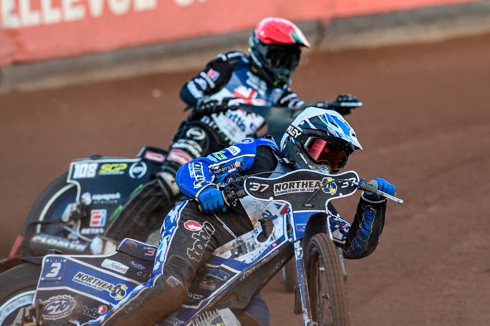 Chris Harris in White leading Tai Woffinden in Red during the Attis Insurance Sports Division British Speedway Championship Final at the National Speedway Stadium, Manchester on Saturday 8th June 2024. (Photo: Ian Charles | MI News)