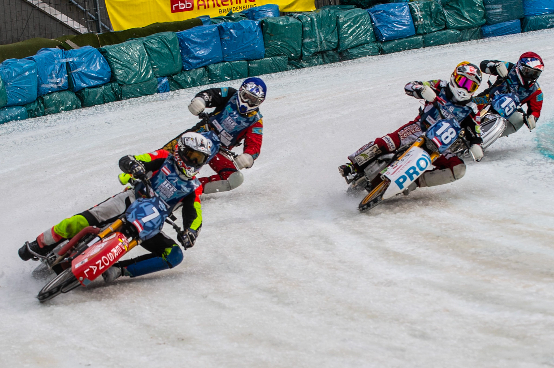 BERLIN GERMANY  - March 1  Harald Simon (White) leads  Vladimir Cheblokov (Blue) Charly Ebner (Yellow) and Denis Slepuchin (Red)  during the Ice Speedway of Nations at the Horst-Dohm-Eisstadion, Berlin,  on Sunday 1 March 2020. (Credit: Ian Charles | MI News)
