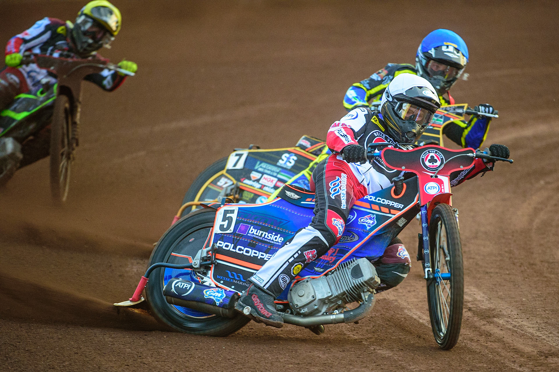 SHEFFIELD, UK. APR 14TH   Brady Kurtz (White) leads Connor Mountain  (Blue) and Tom Brennan  (Yellow) during the SGB Premiership League Cup match between Sheffield Tigers and Belle Vue Aces at Owlerton Stadium, Sheffield on Thursday 14th April 2022. (Credit: Ian Charles | MI News)