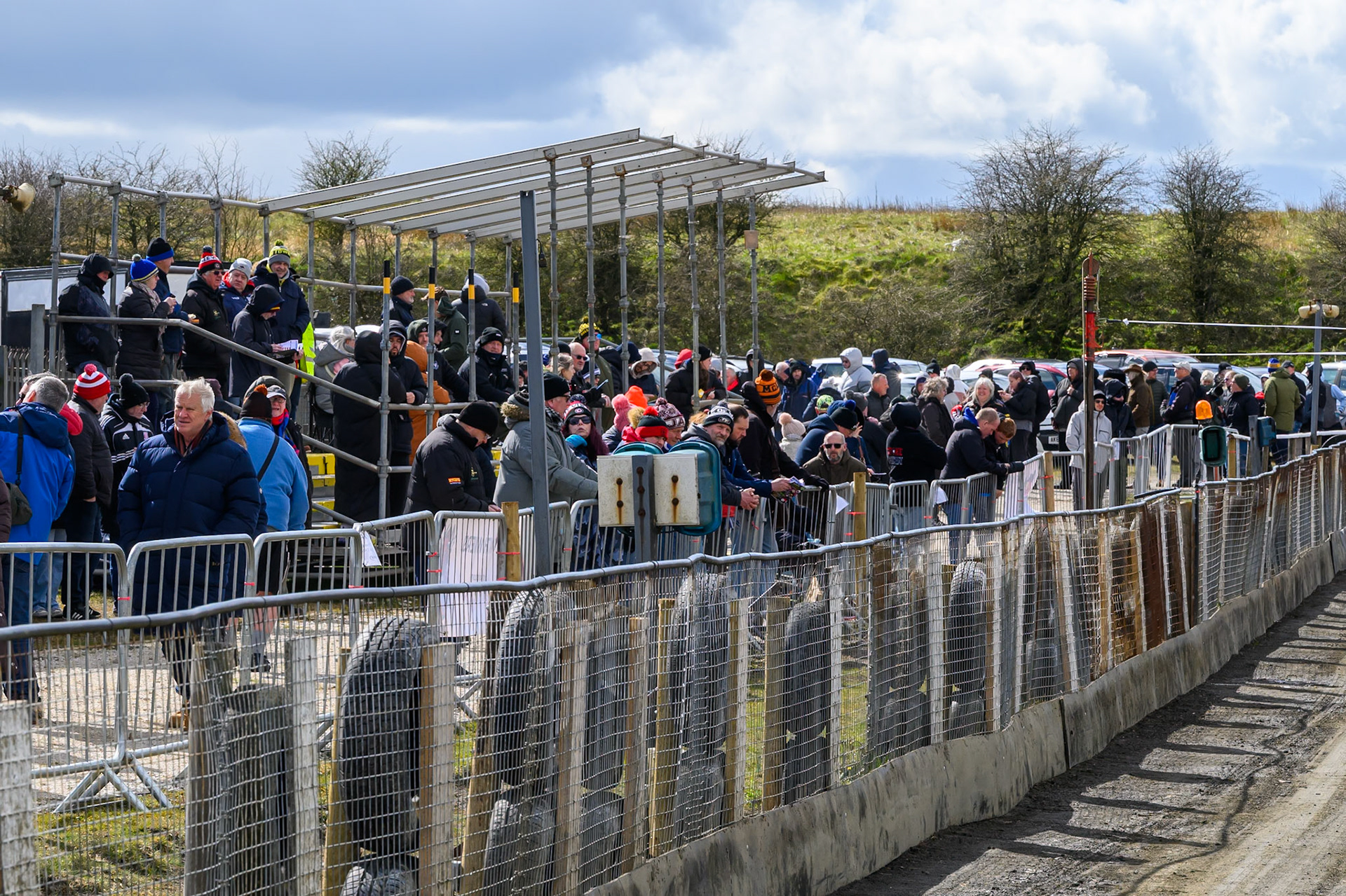 Fans fill up the home straight during the Regina Chains Fours at Buxton Speedway, Buxton on Sunday 5th April 2026. (Photo: Ian Charles | MI News)