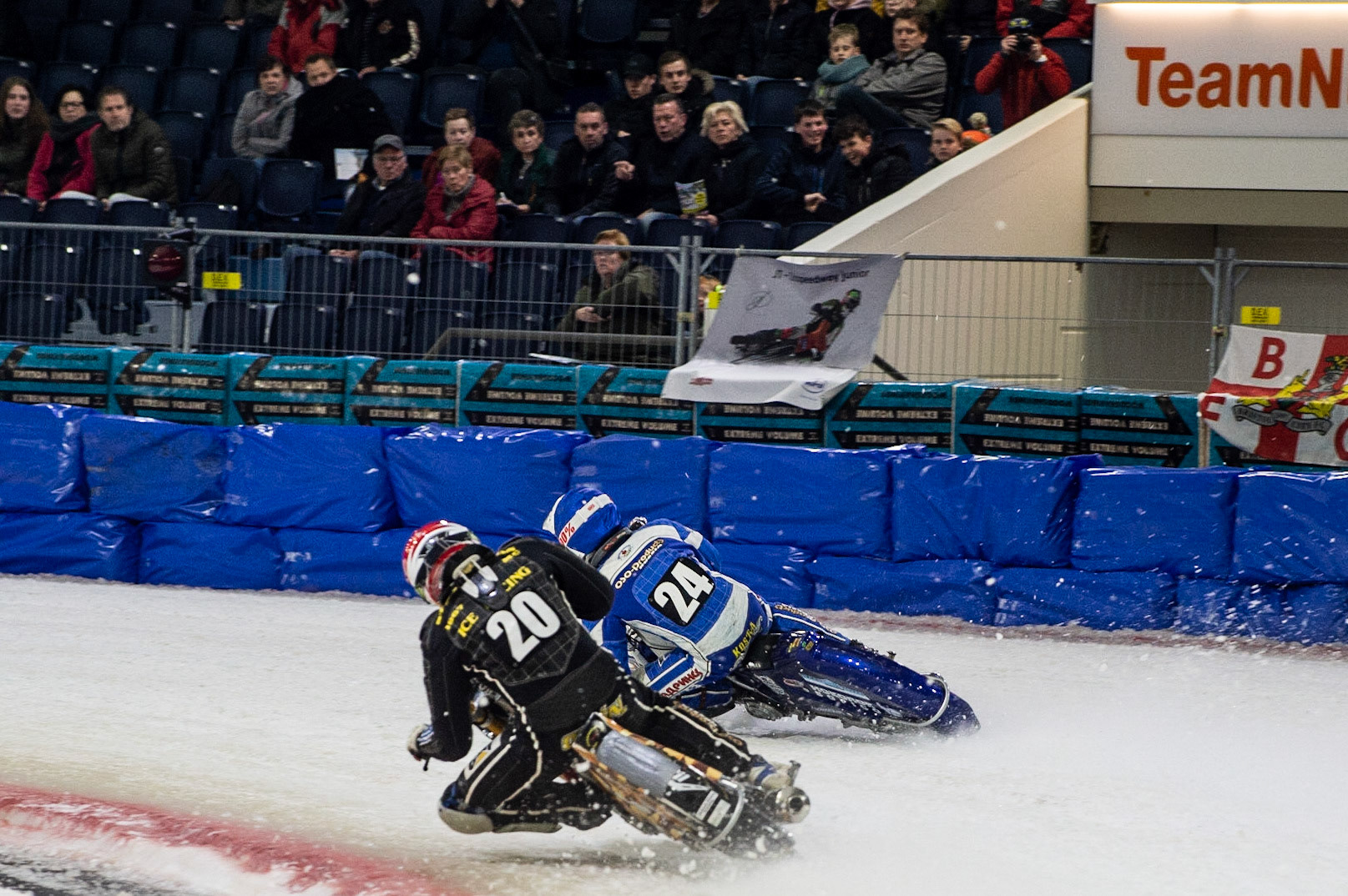 Photo: Ian Charles

Jimmy Olsén (Red) chases Konstantin Kolenkin (Blue)

Roelof Thijs Bokaal, Ice Rink Thialf, Heerenveen, Netherlands Friday  29  March  2019