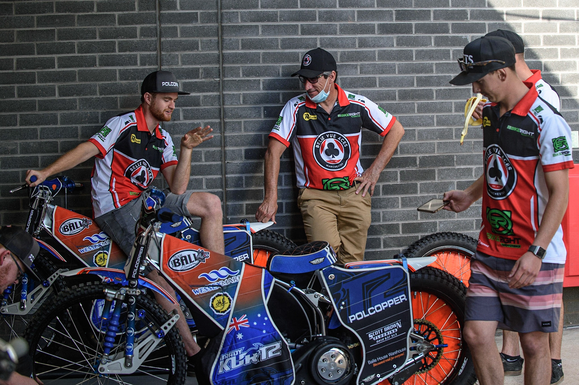 MANCHESTER, UK. JULY 15TH    Belle Vue BikeRight Aces  pre meeting talk during the SGB Premiership match between Belle Vue Aces and Wolverhampton Wolves at the National Speedway Stadium, Manchester on Thursday 15th July 2021. (Credit: Ian Charles | MI News)