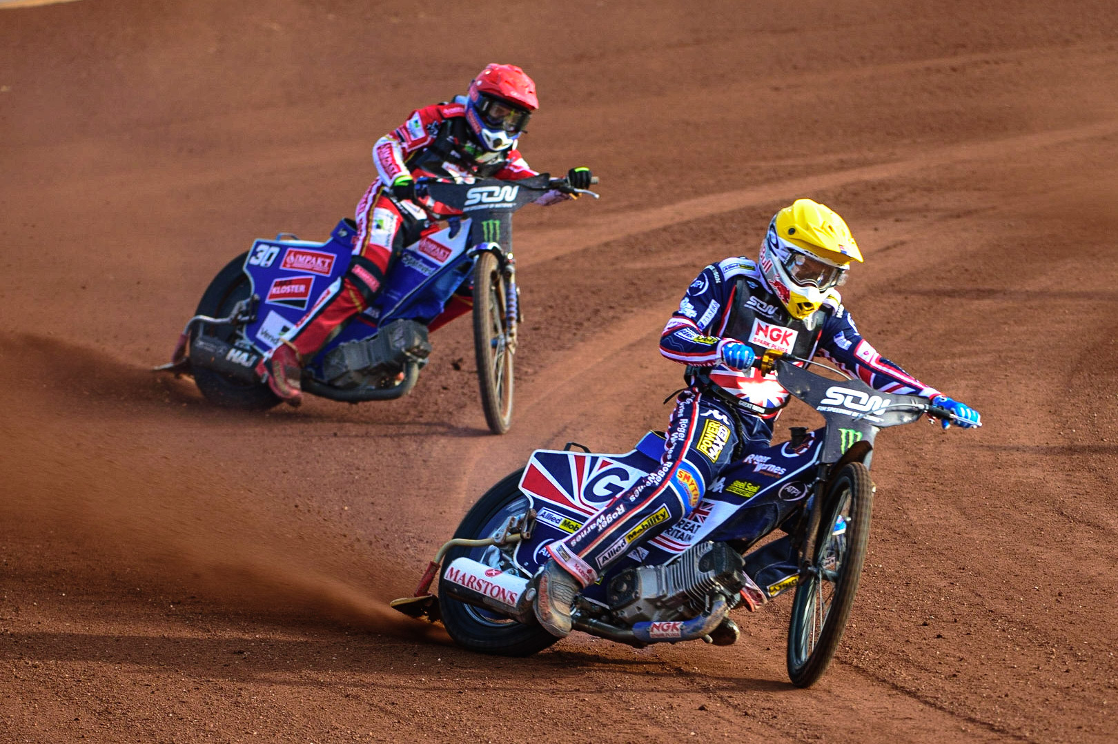 MANCHESTER, UK. OCT 16TH Robert Lambert of Great Britain (Yellow) leads Leon Madsen of Denmark (Red) during the Monster Energy FIM Speedway of Nations at the National Speedway Stadium, Manchester on Saturday  16th October 2021. (Credit: Ian Charles | MI News)