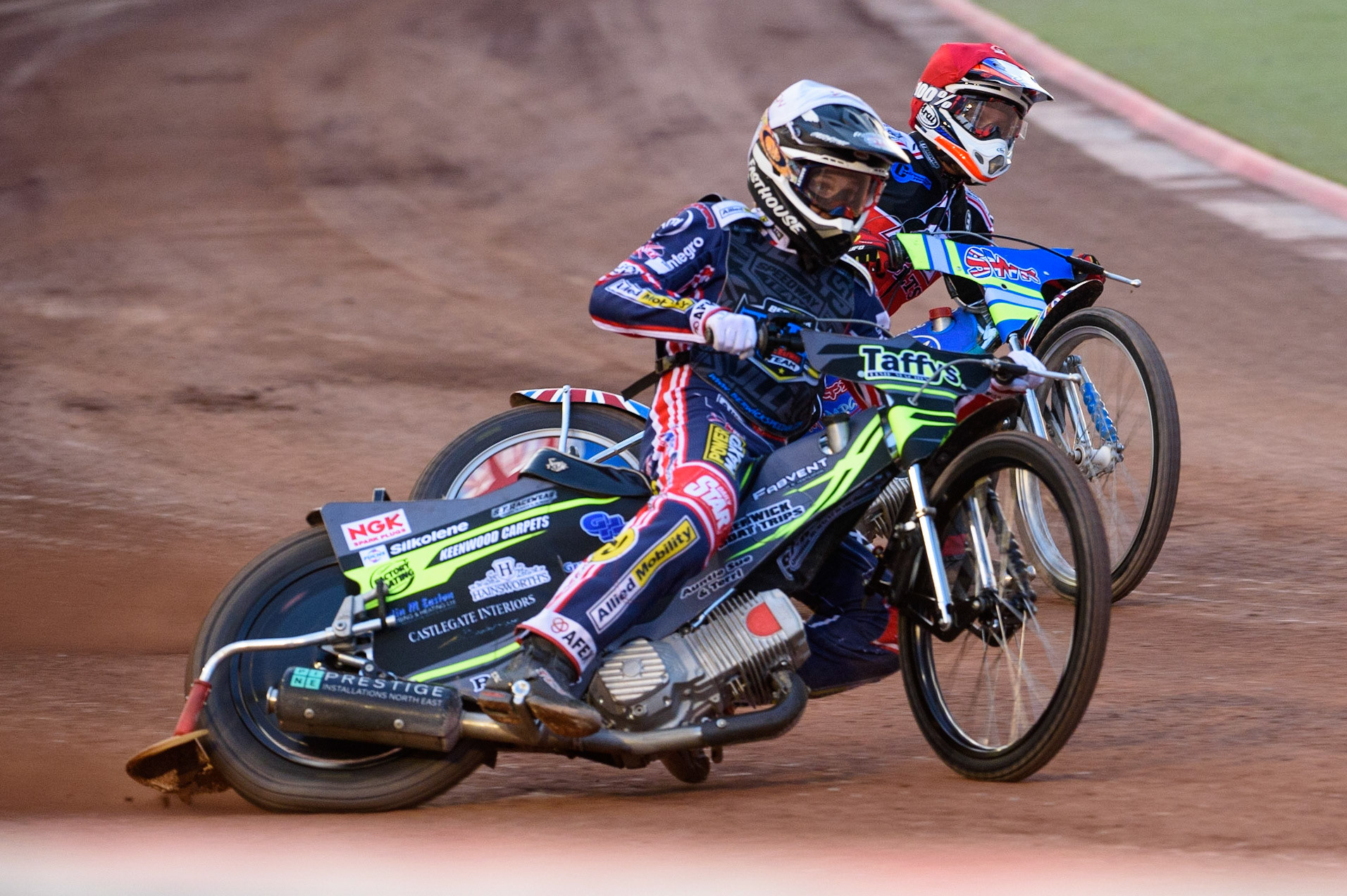 MANCHESTER, UK. MAY 28TH  Leon Flint  (White) passes Benji Compton  (Red) during the SGB National Development League match between Belle Vue Colts and Berwick Bullets at the National Speedway Stadium, Manchester on Friday 28th May 2021. (Credit: Ian Charles | MI News)