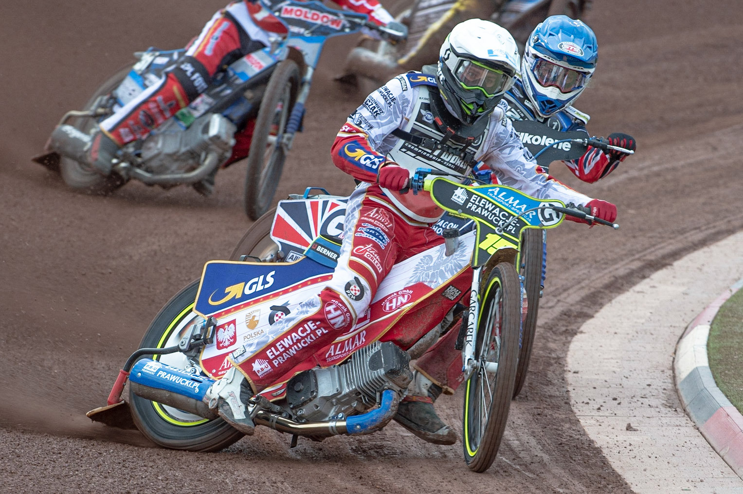 Photo: Ian Charles

Bartosz Smektala (White) leads Robert Lambert (Blue) )

FIM Team Speedway U-21 World Championship, National Speedway Stadium, Manchester Friday 12 July  2019