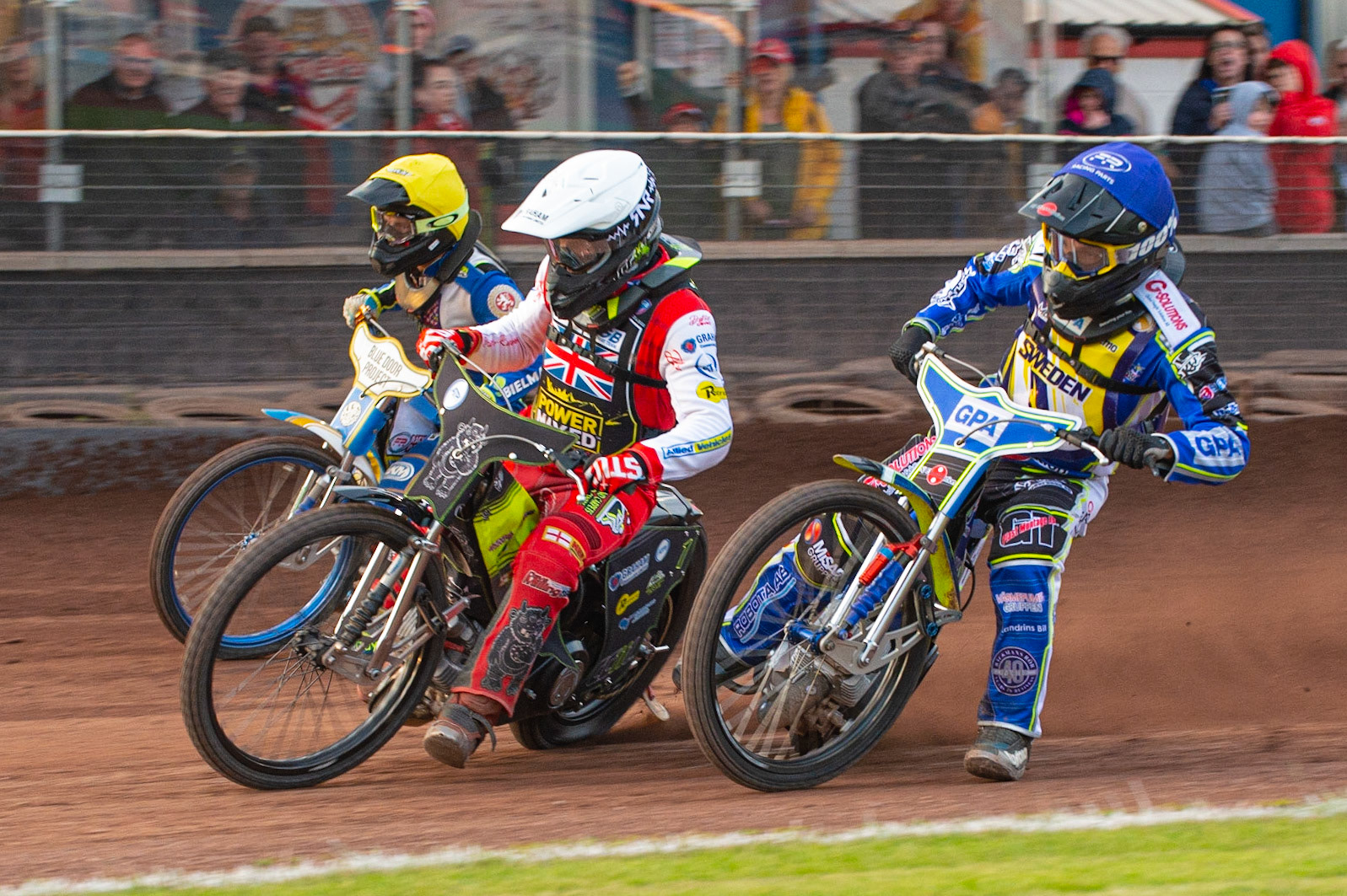 Photo by Ian Charles:

Craig Cook (White) leads Pontus Aspgren (Blue) and Ondrej Smetana  (Yellow) into the first turn 

FIM Speedway Grand Prix World Championship - Qualifying Round 1, Peugeot Ashfield Stadium, Glasgow, 8 June 2019