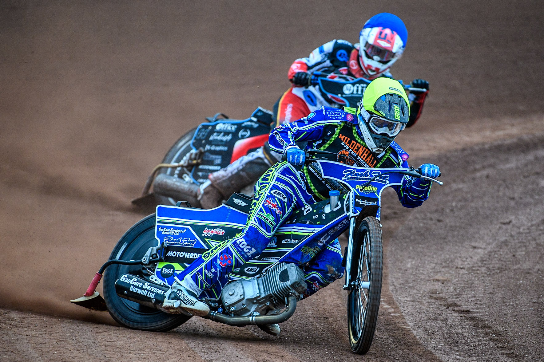 Arran Butcher (Yellow) leads Freddy Hodder (Blue) during the National Development League match between Belle Vue Colts and Mildenhall Fens Tigers at the National Speedway Stadium, Manchester on Friday 26th May 2023. (Photo: Ian Charles | MI News)