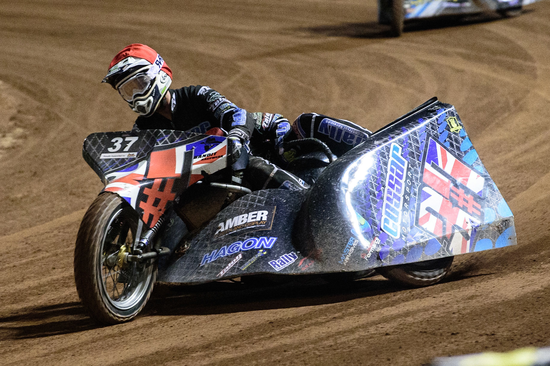 MANCHESTER, UK. OCT 30TH   Mark Cossar &amp; Gareth Williams on course to win the final and was unbeaten all evening during the Manchester Masters Sidecar Speedway and Flat Track Racing at the National Speedway Stadium, Manchester on Saturday 30th October 2021. (Credit: Ian Charles | MI News)